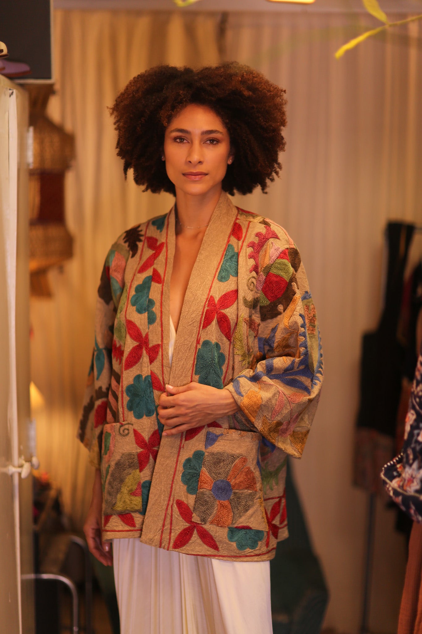 GINEVRA EMBROIDERED SUZANI KIMONO MONTY IXORA