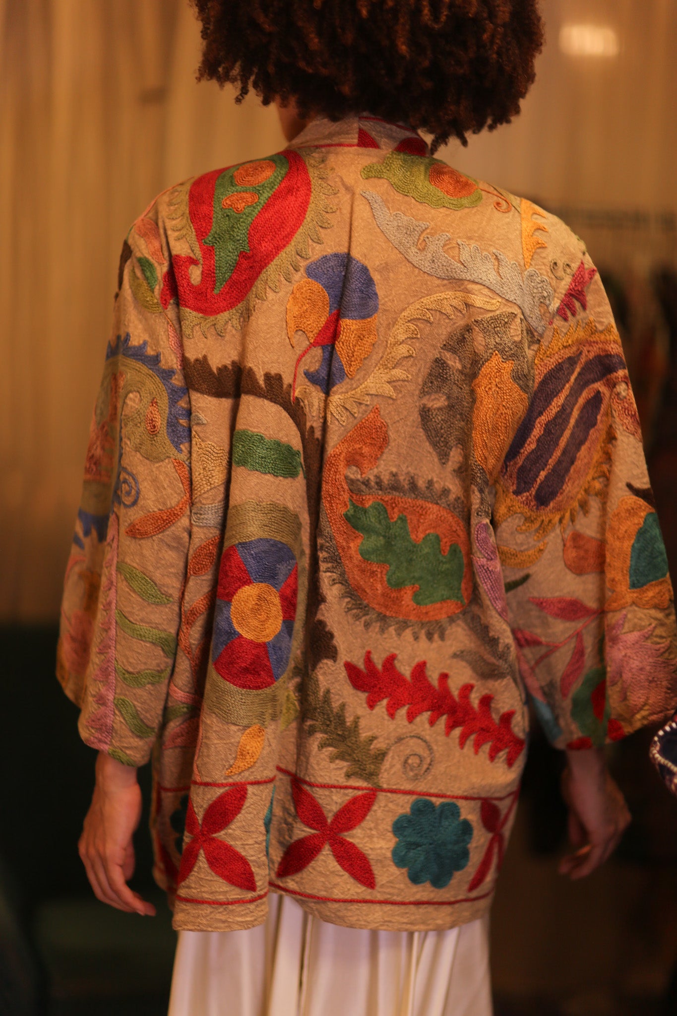 GINEVRA EMBROIDERED SUZANI KIMONO MONTY IXORA