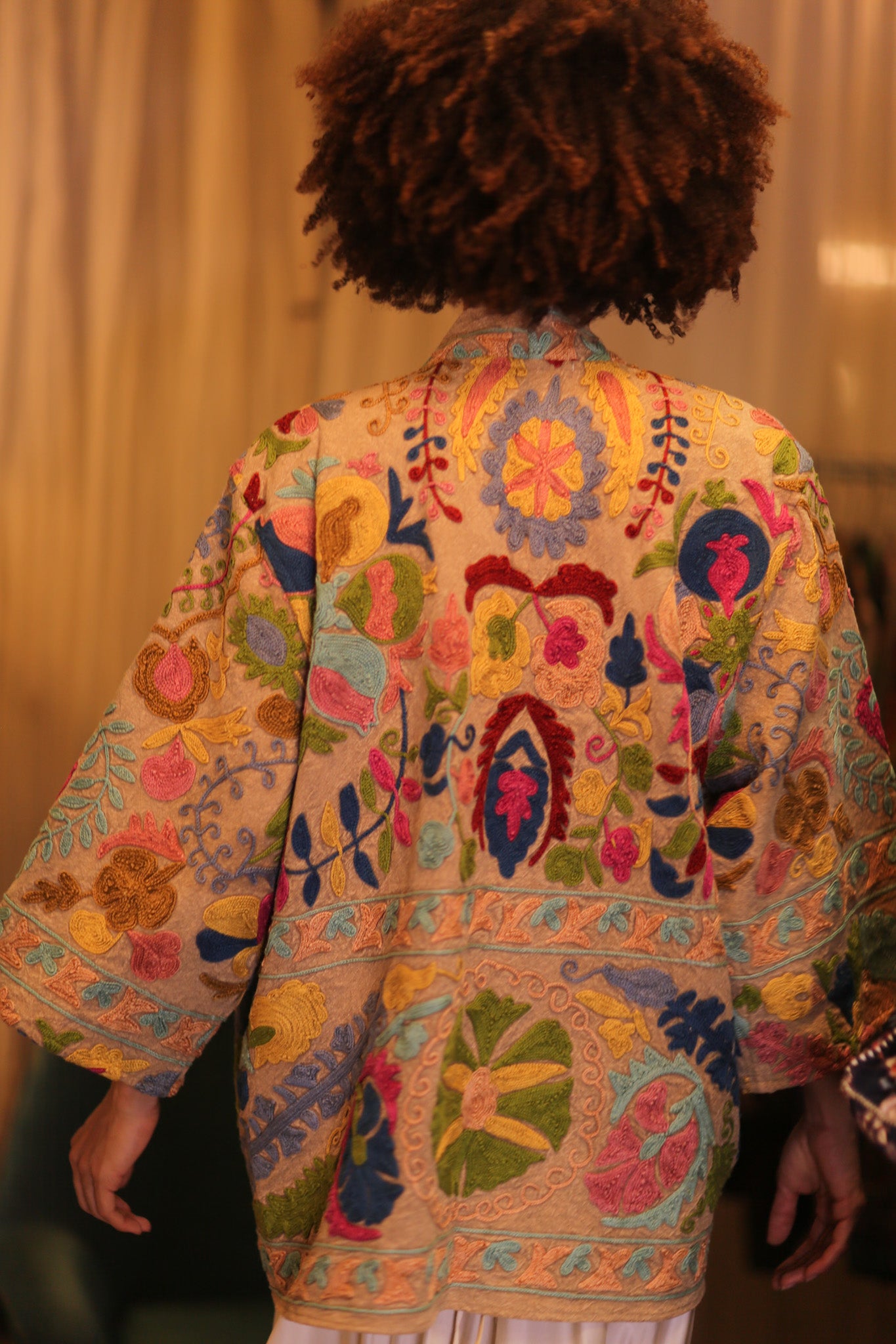 GINEVRA EMBROIDERED SUZANI KIMONO MONTY ENCANTO