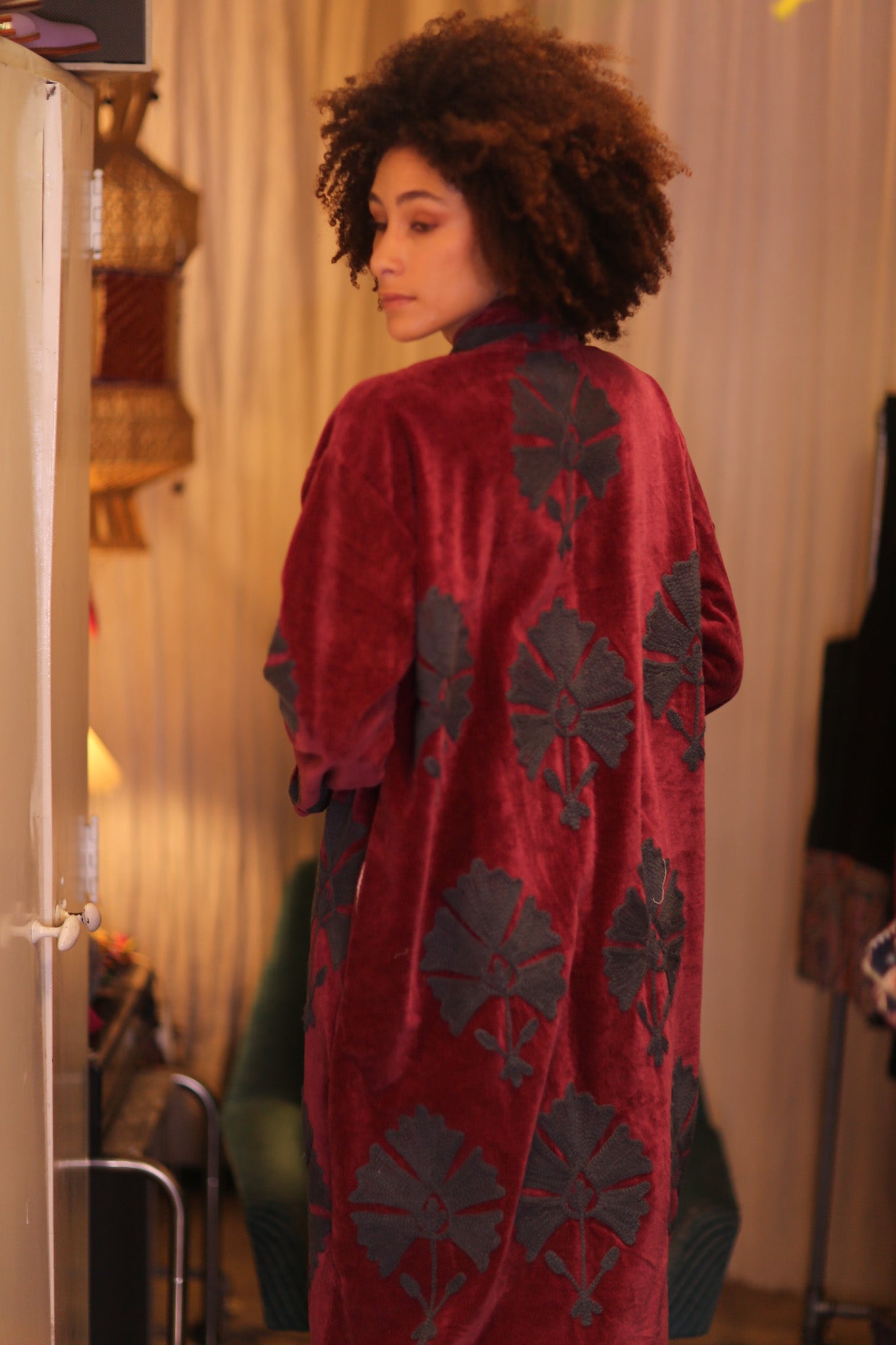 EMBROIDERED VELVET LONG COAT MISCHAK NFAI