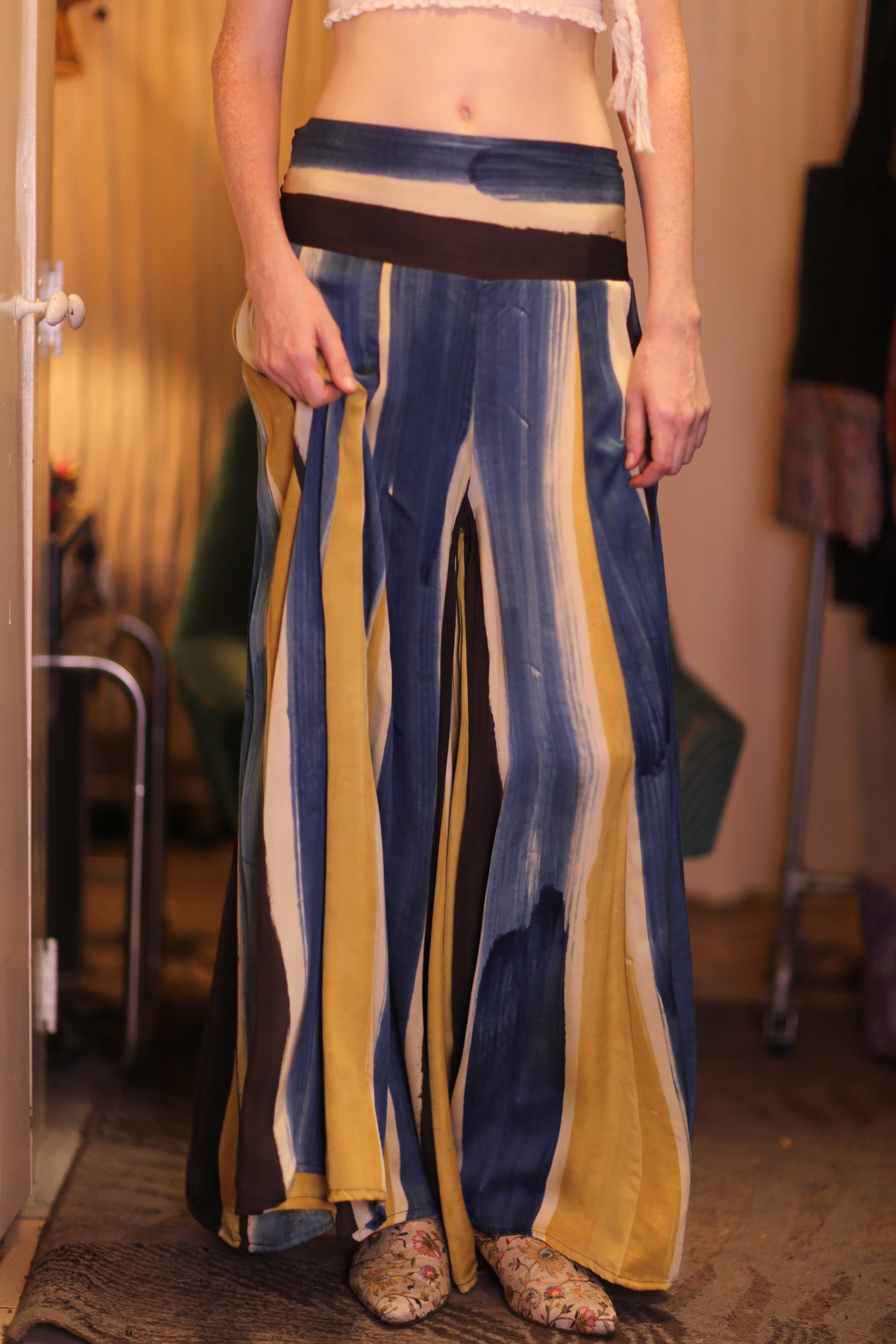SILK WIDE LEGS LONG PANTS RUBY THESEAS