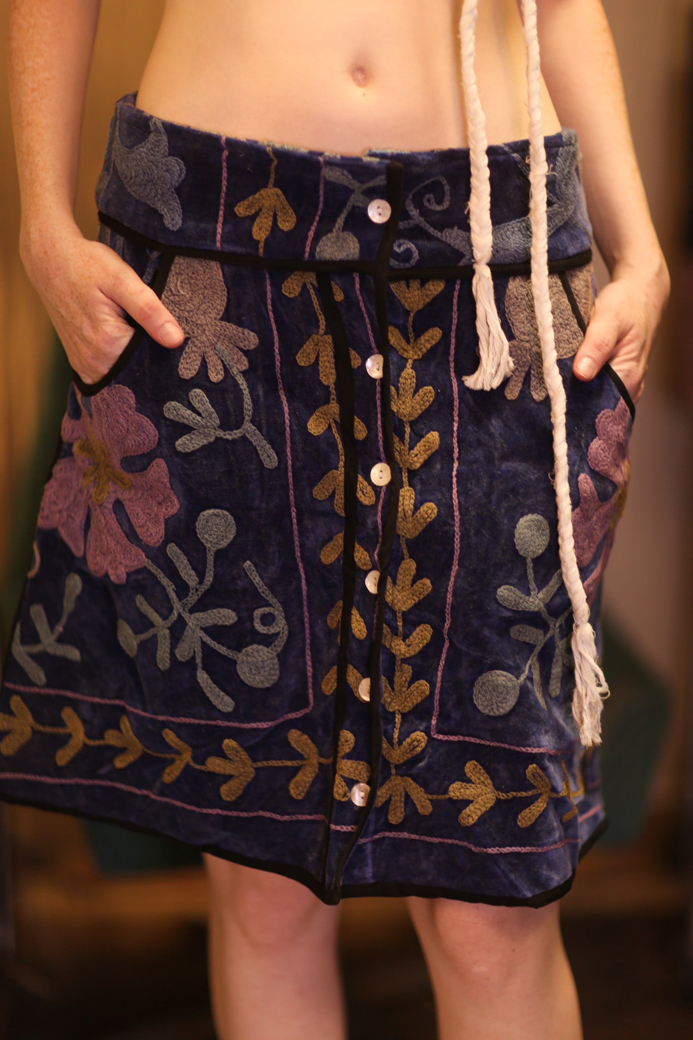 EMBROIDERED VELVETI SKIRT KIRSTAN