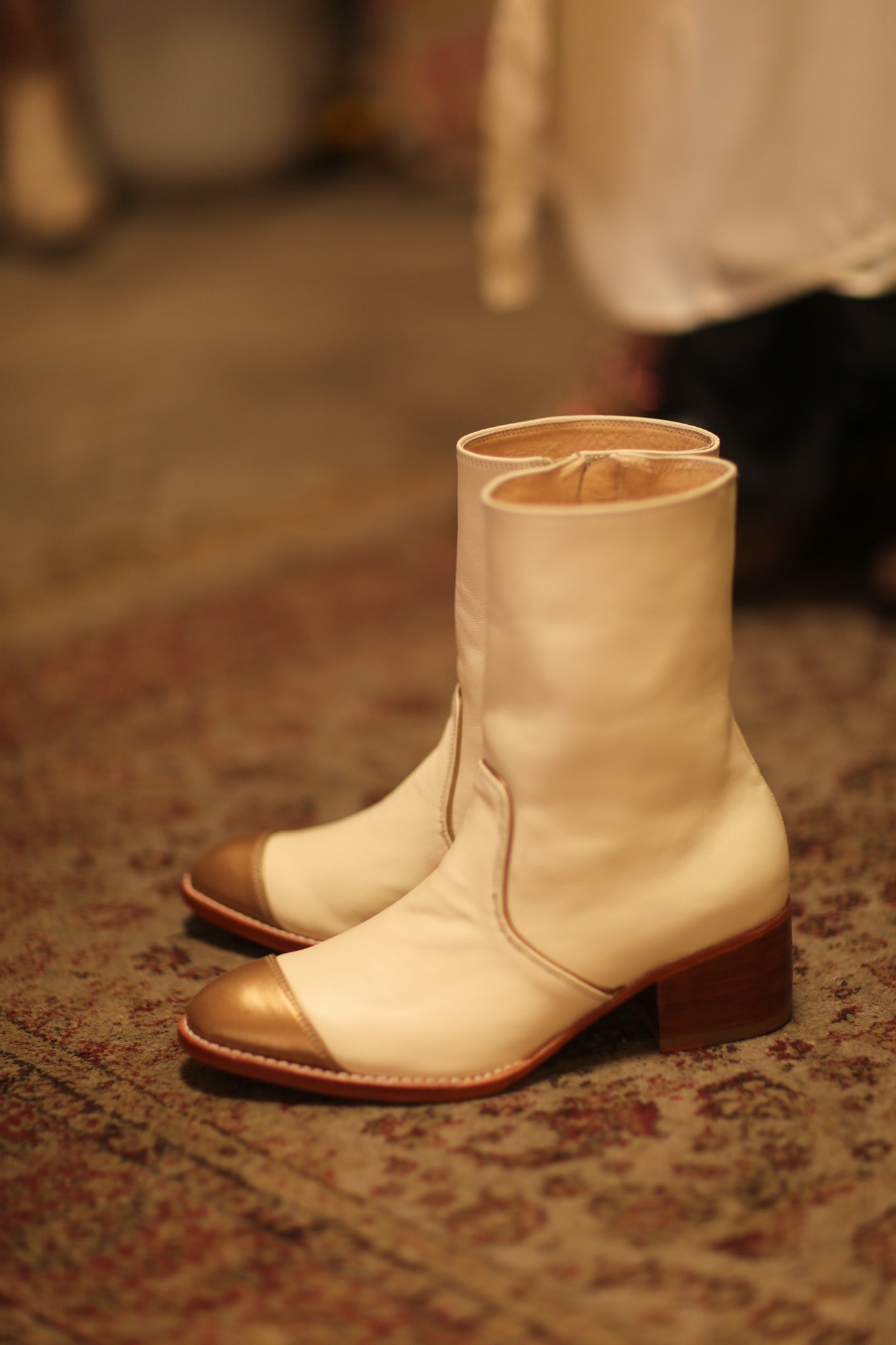 GOLD CAP CREAM BOOTS REYAL