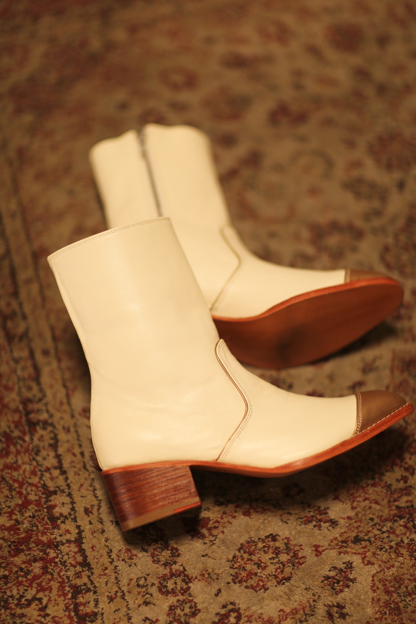 GOLD CAP CREAM BOOTS REYAL