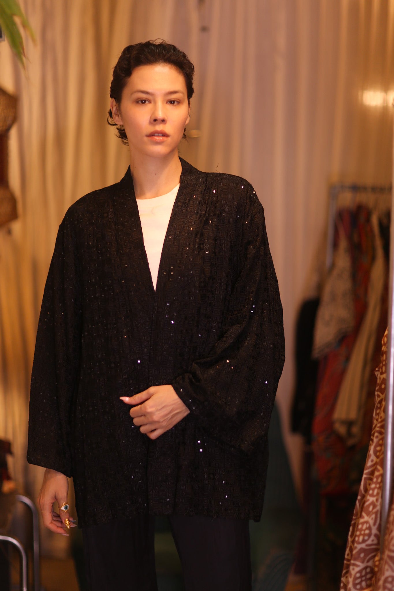 BLACK SEQUINED FABRIC SHORT KIMONO THANKHANG