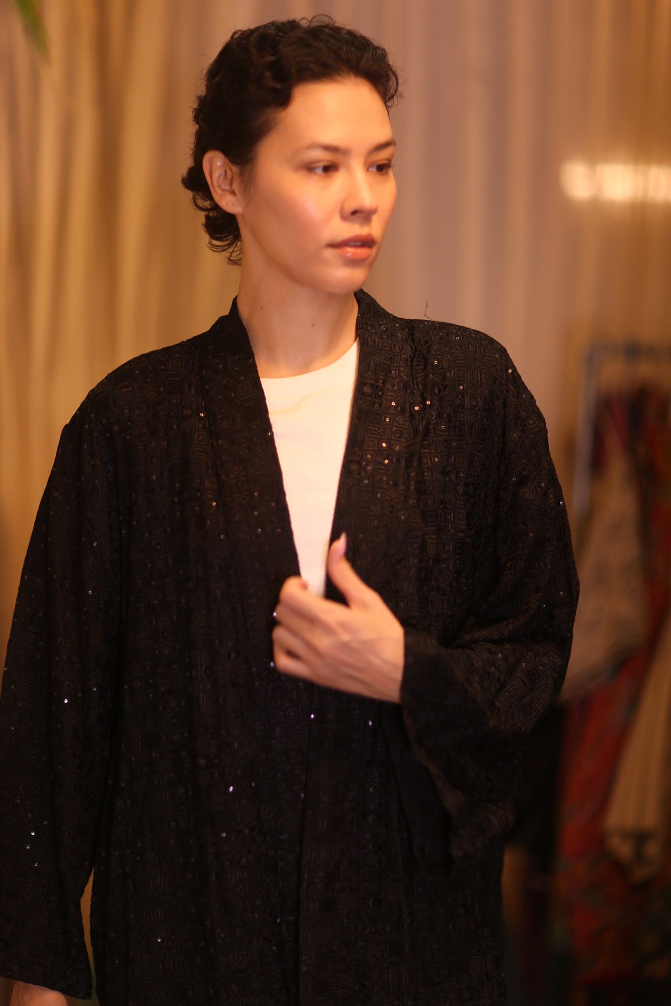 BLACK SEQUINED FABRIC SHORT KIMONO THANKHANG