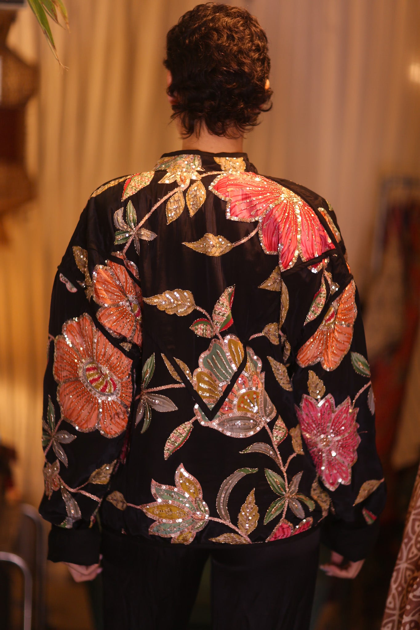 EMBROIDERED SILK JACKET HNINZI