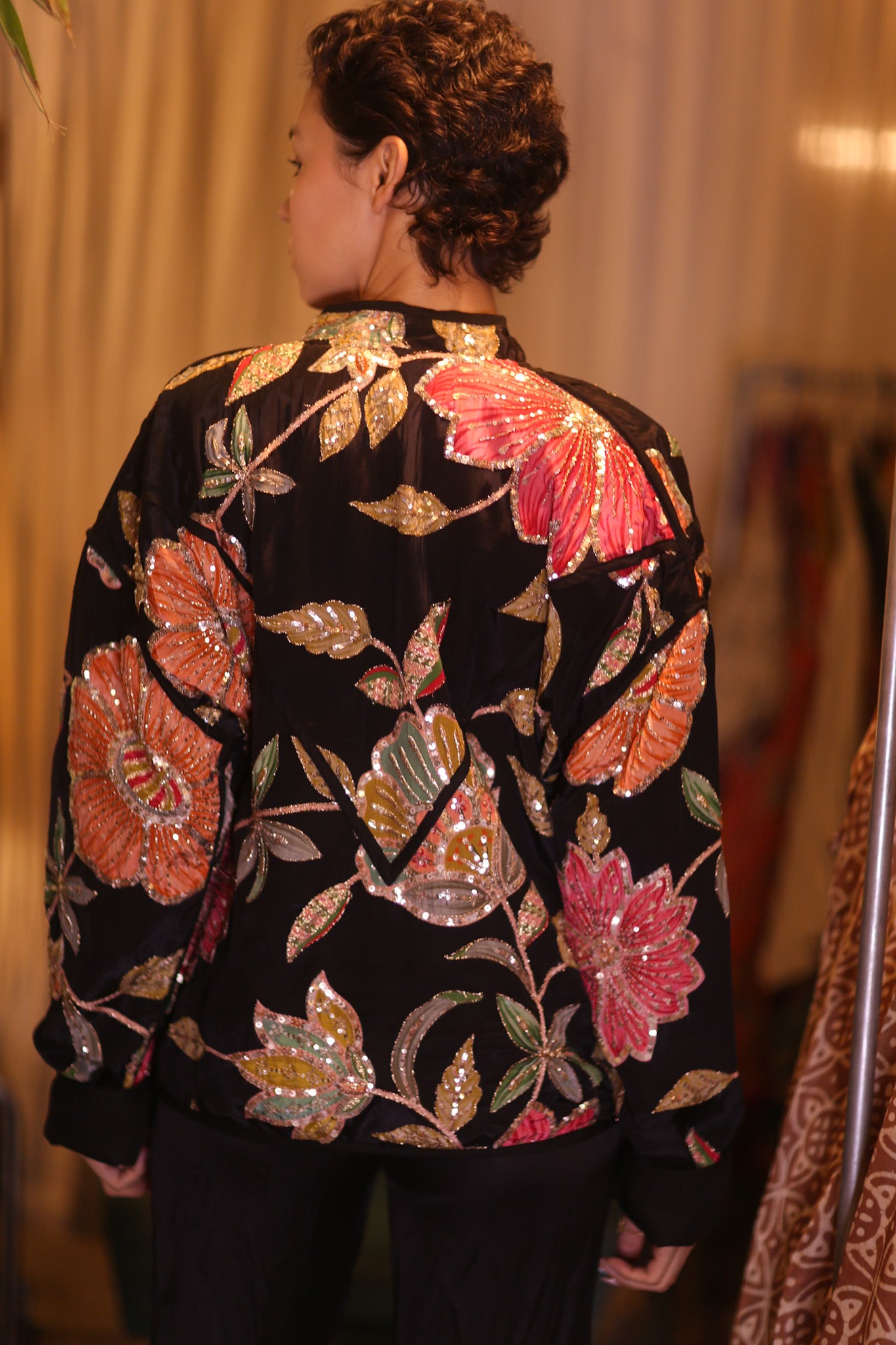 EMBROIDERED SILK JACKET HNINZI