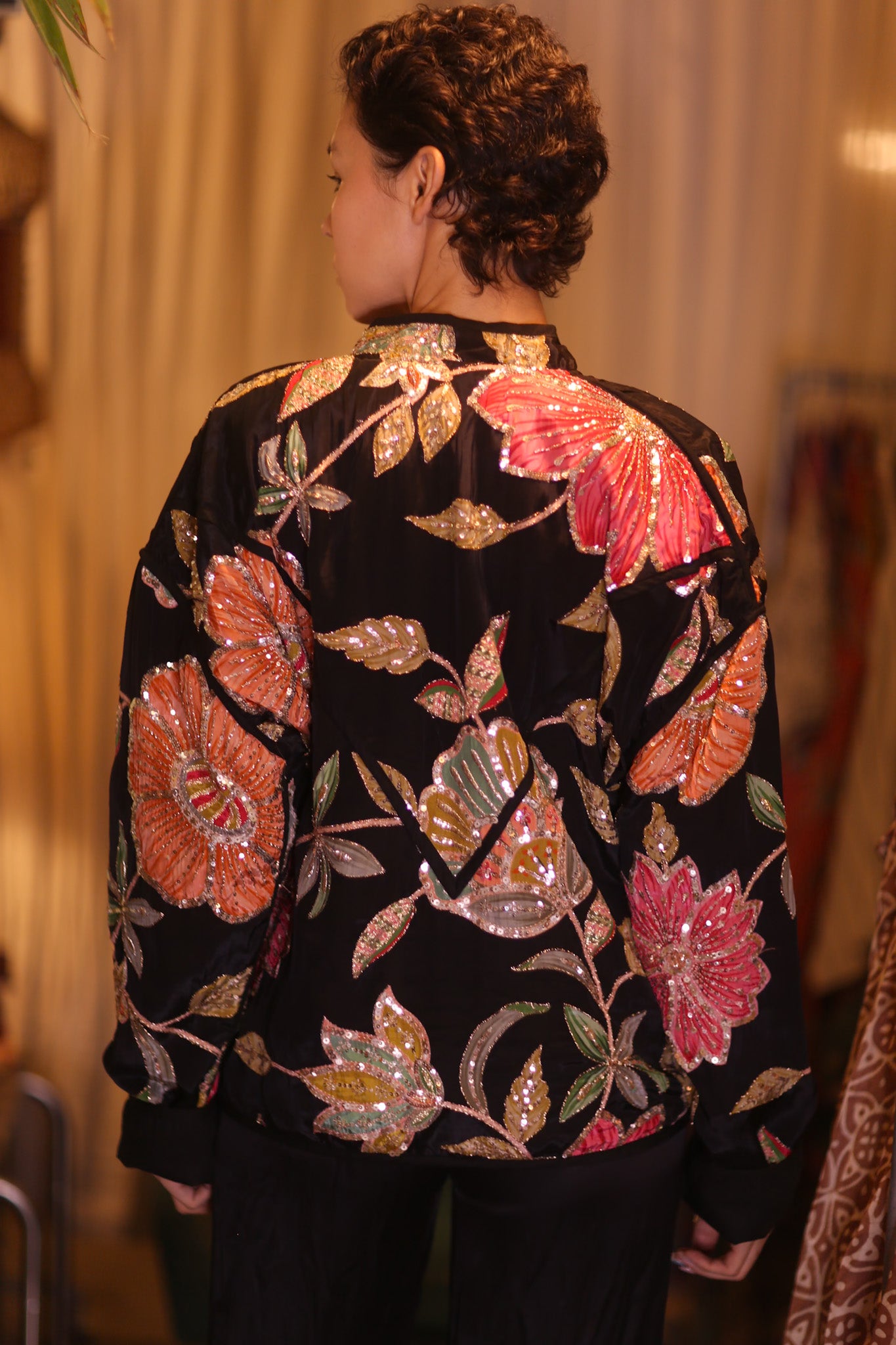 EMBROIDERED SILK JACKET HNINZI