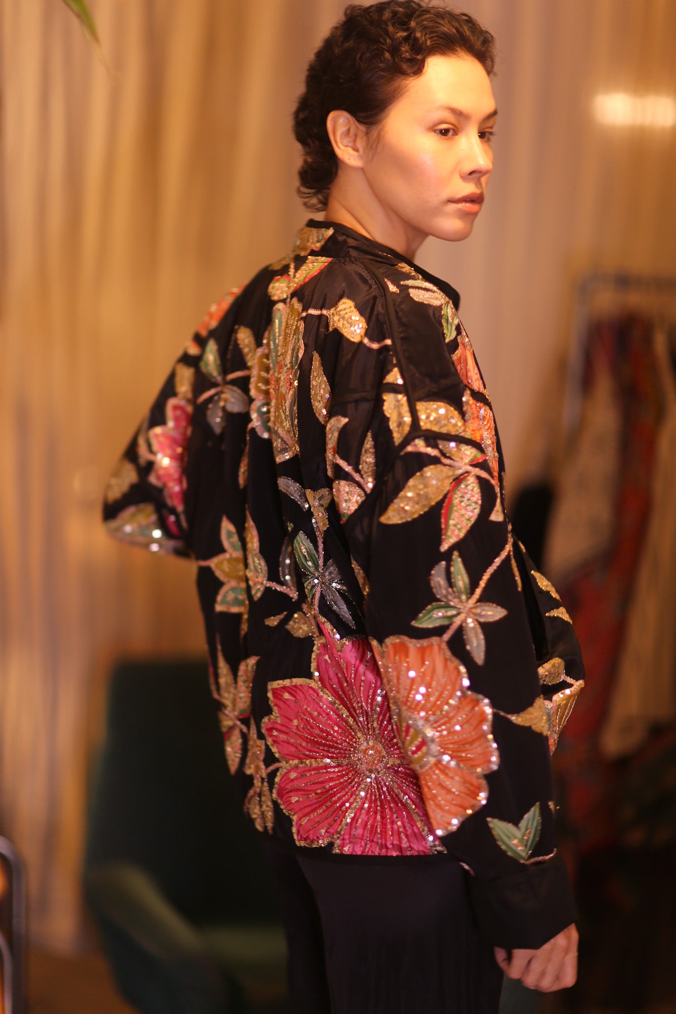 EMBROIDERED SILK JACKET LAN