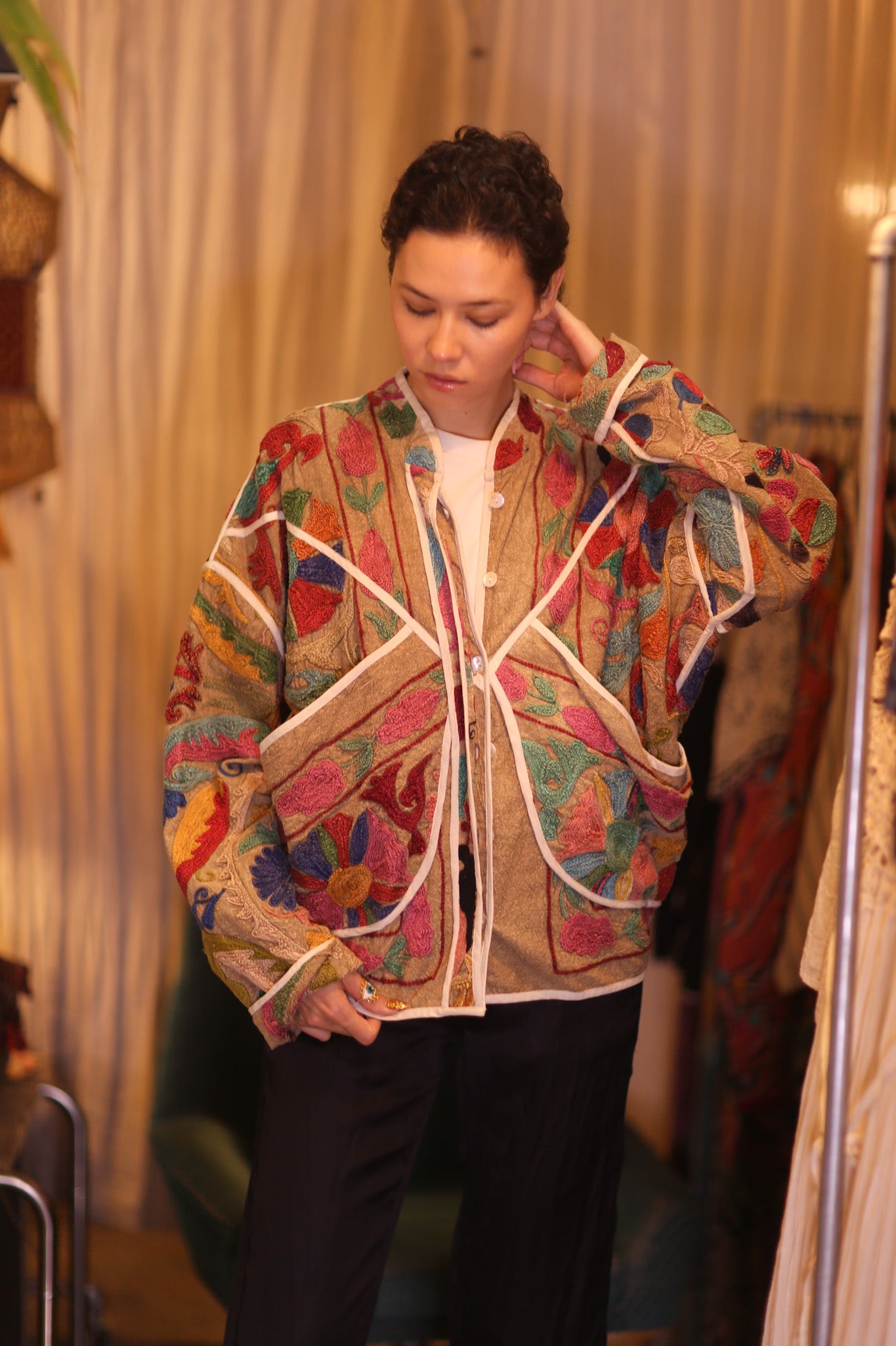 EMBROIDERED SUZANI JACKET HOLY