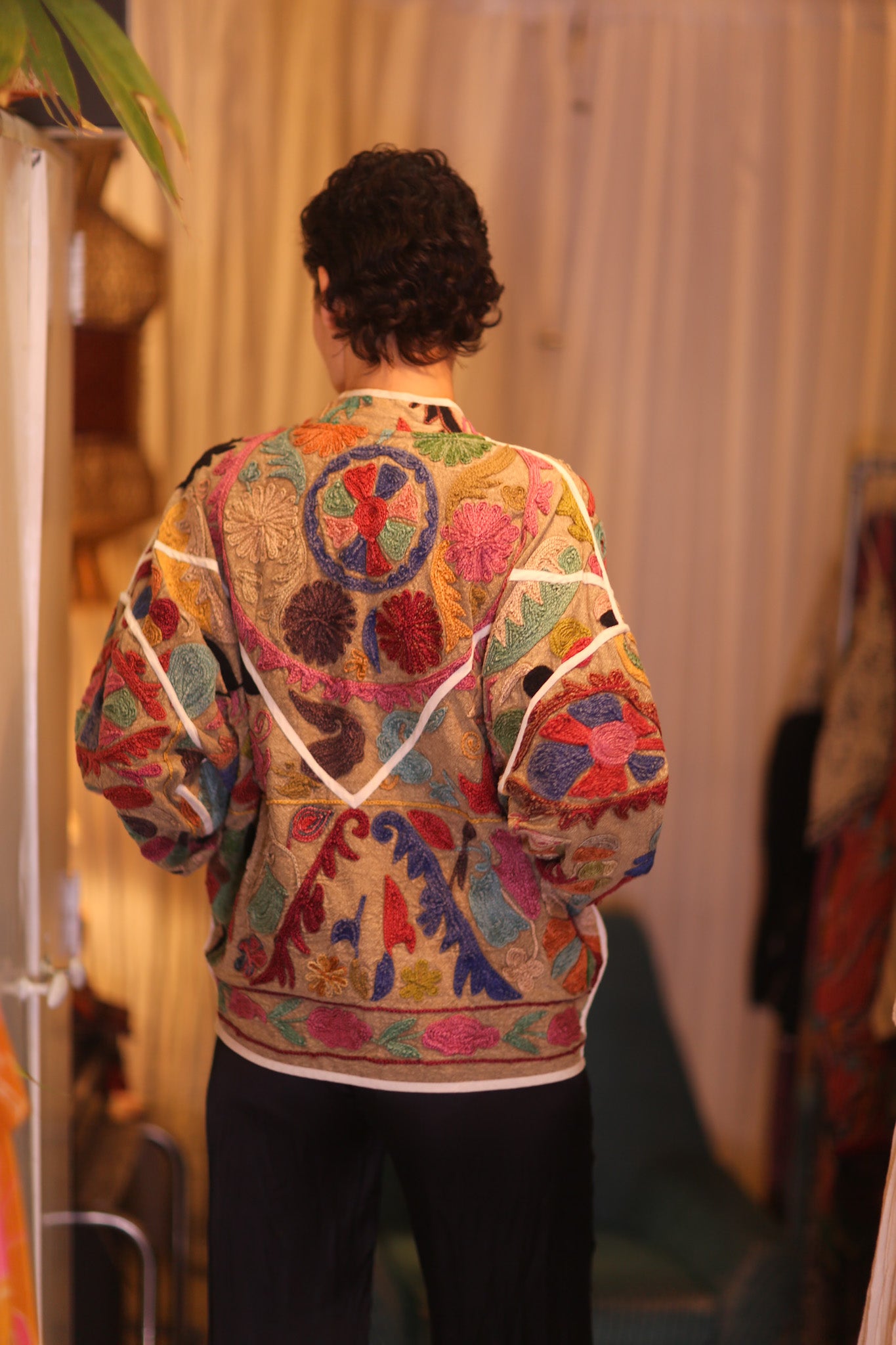 EMBROIDERED SUZANI JACKET HOLY