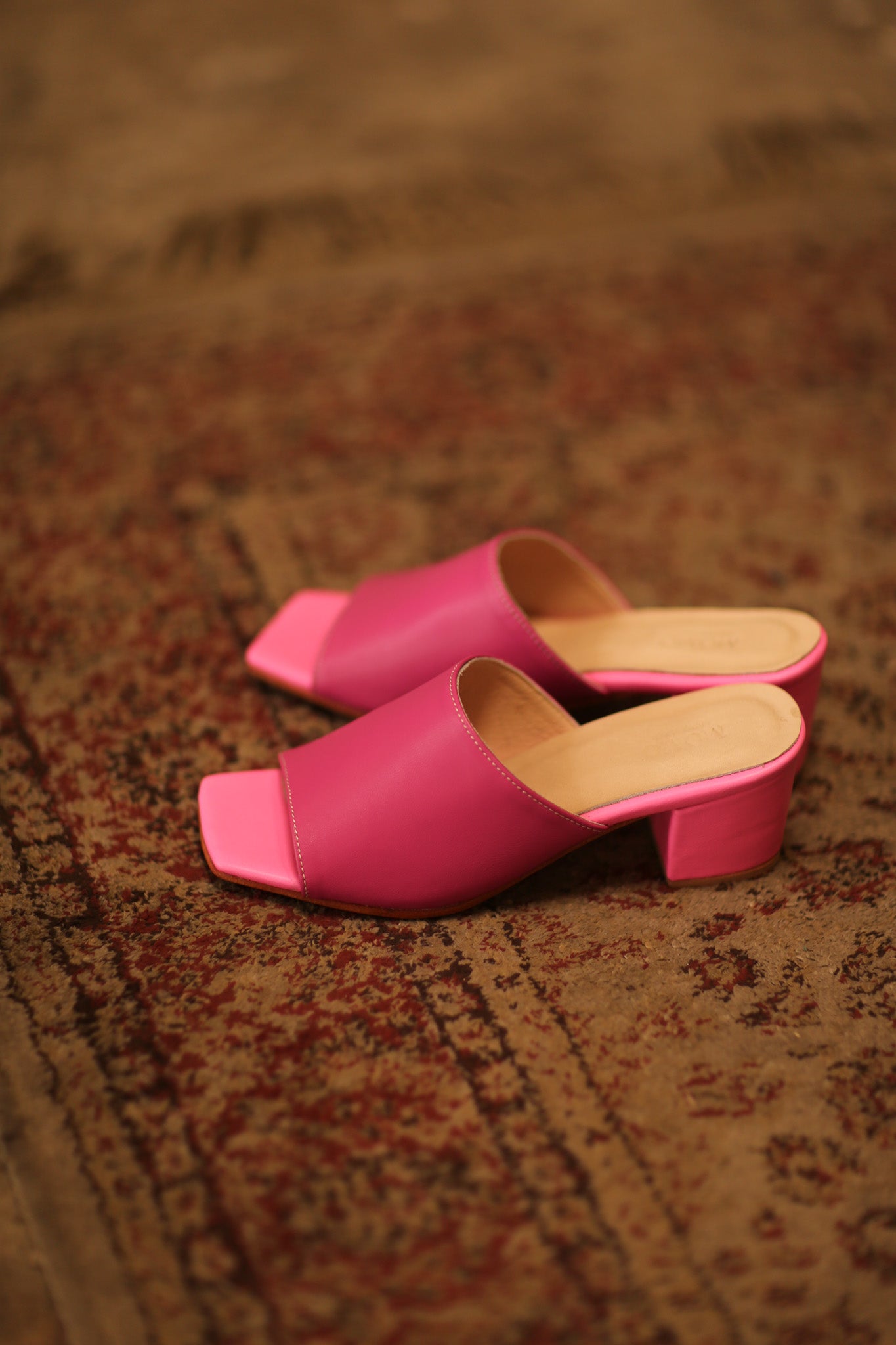 LEATHER HEELED MULES LORIN FUSHIA PINK