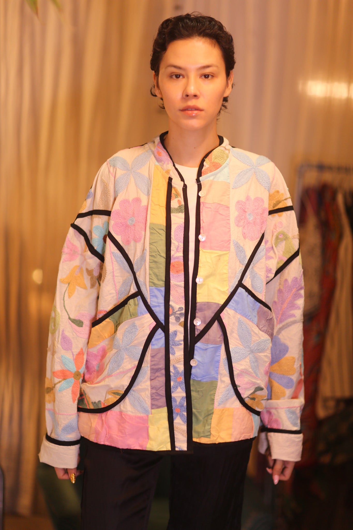 EMBROIDERED SUZANI JACKET THETTANT
