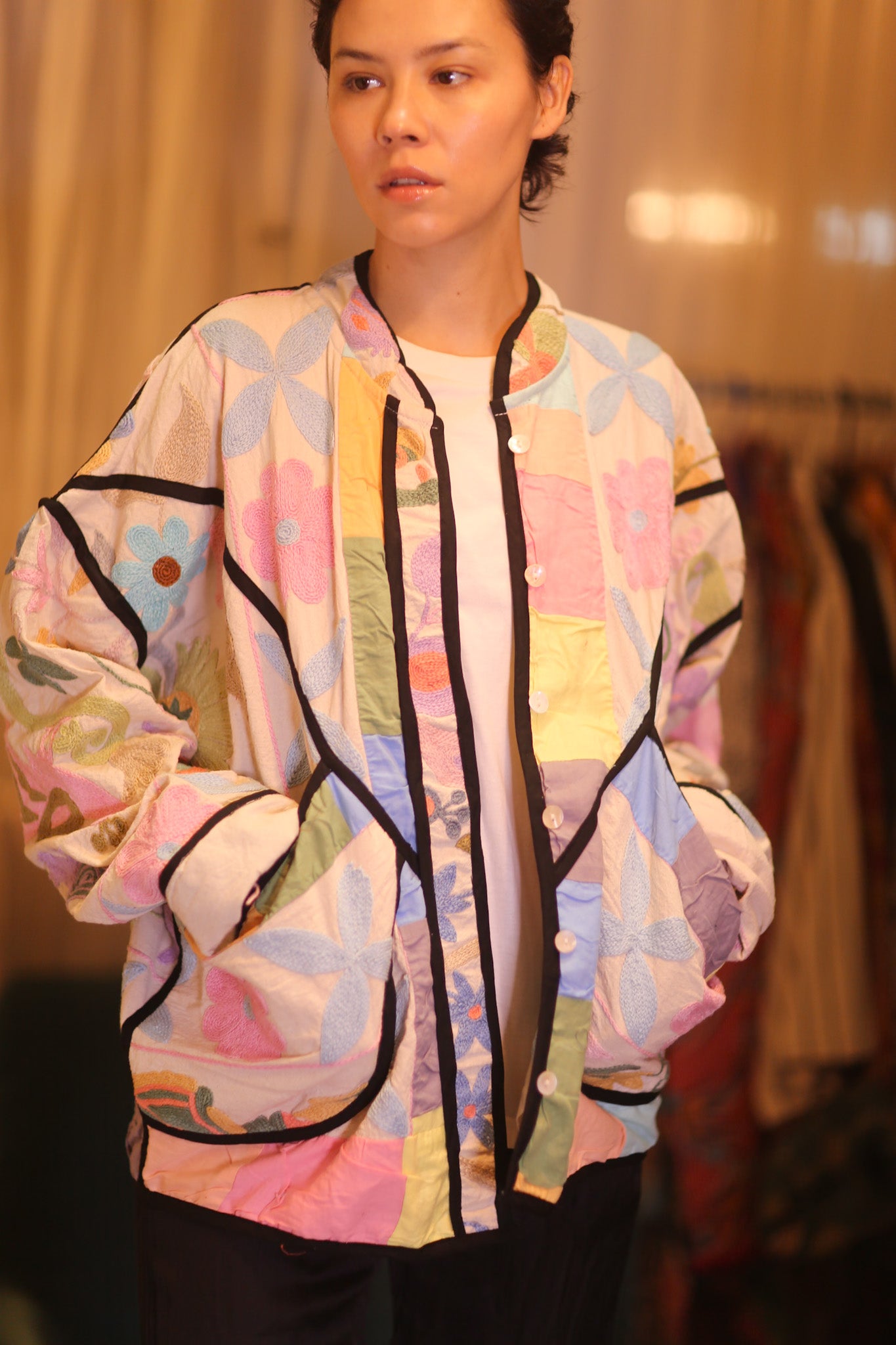 EMBROIDERED SUZANI JACKET THETTANT
