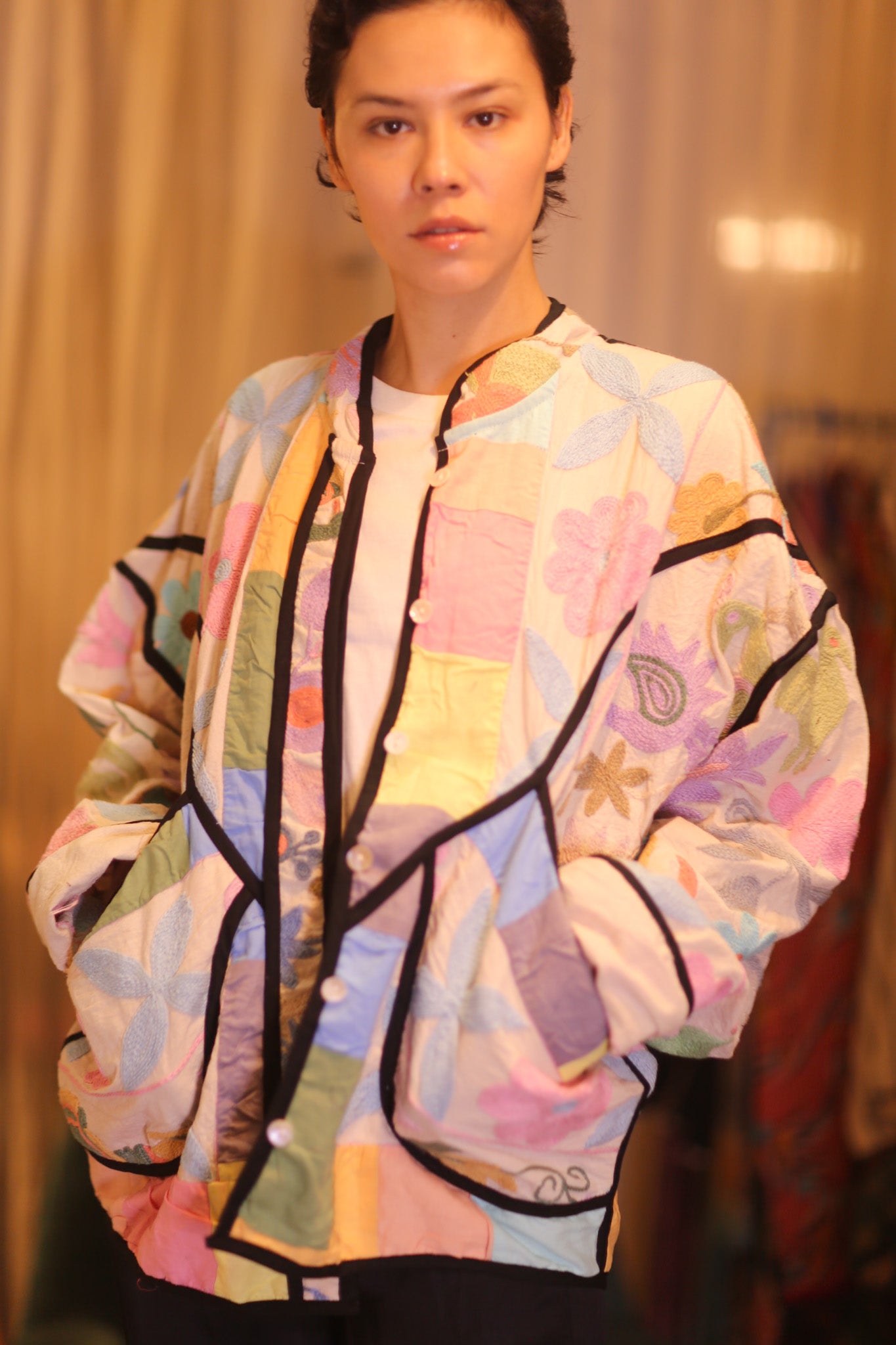 EMBROIDERED SUZANI JACKET THETTANT