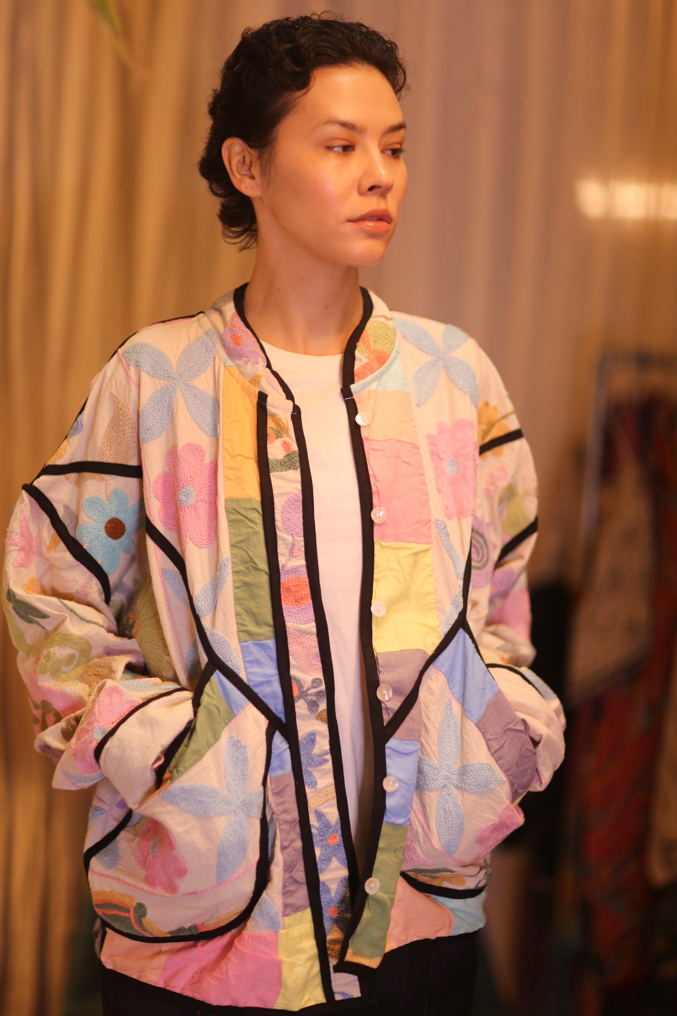 EMBROIDERED SUZANI JACKET THETTANT