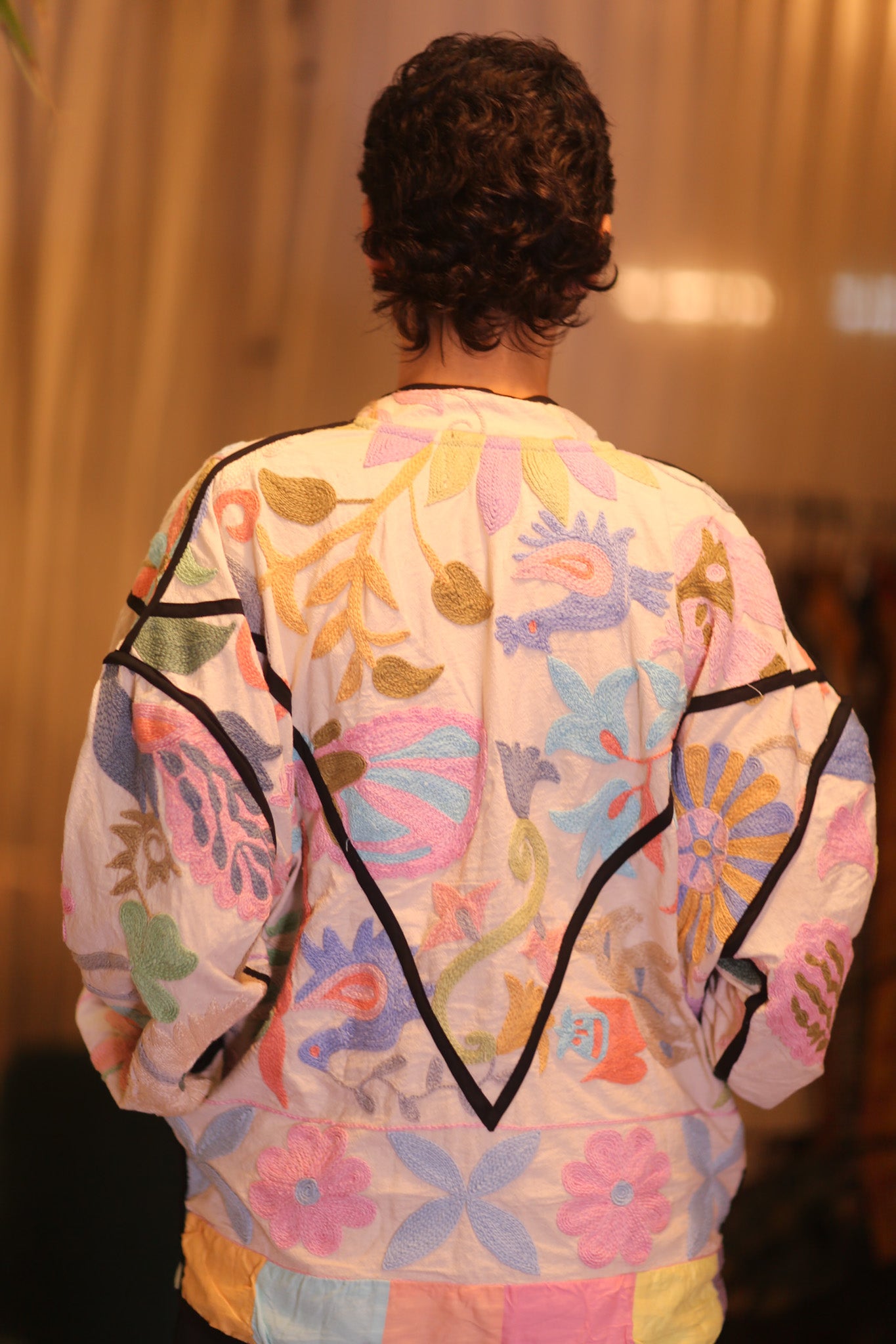 EMBROIDERED SUZANI JACKET THETTANT