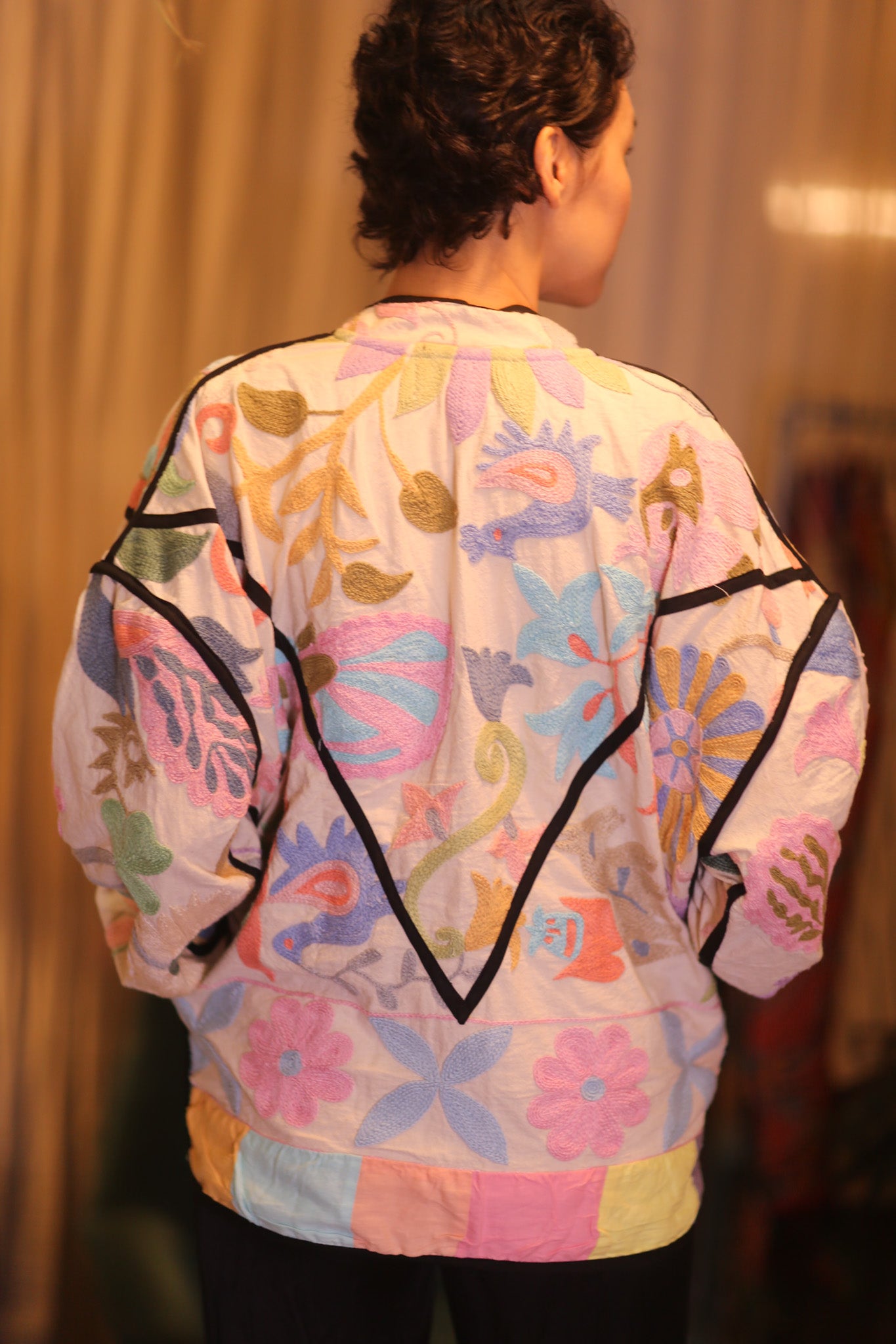EMBROIDERED SUZANI JACKET THETTANT