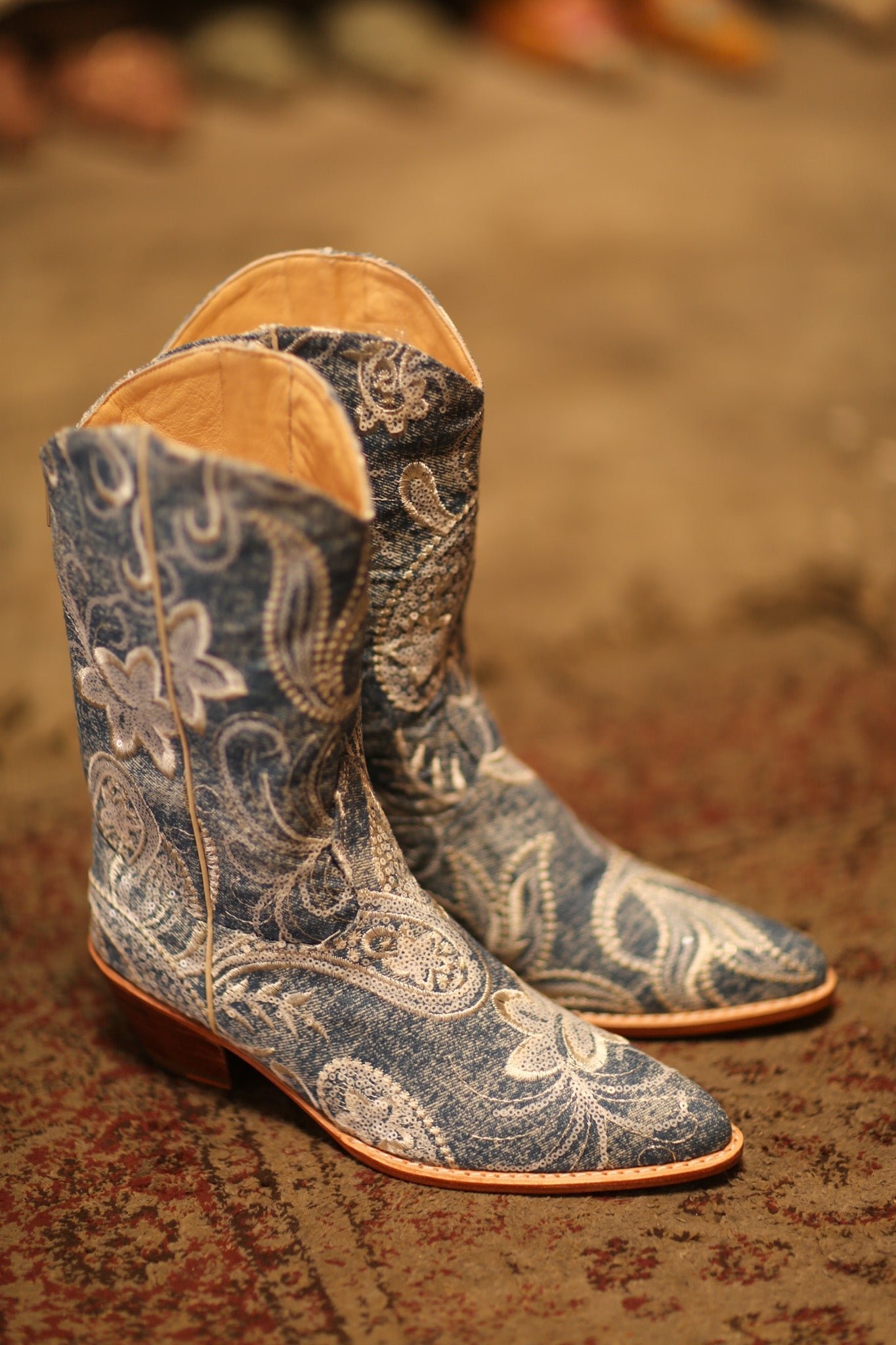 DENIM EMBROIDERED WESTERN BOOTS KATALIN