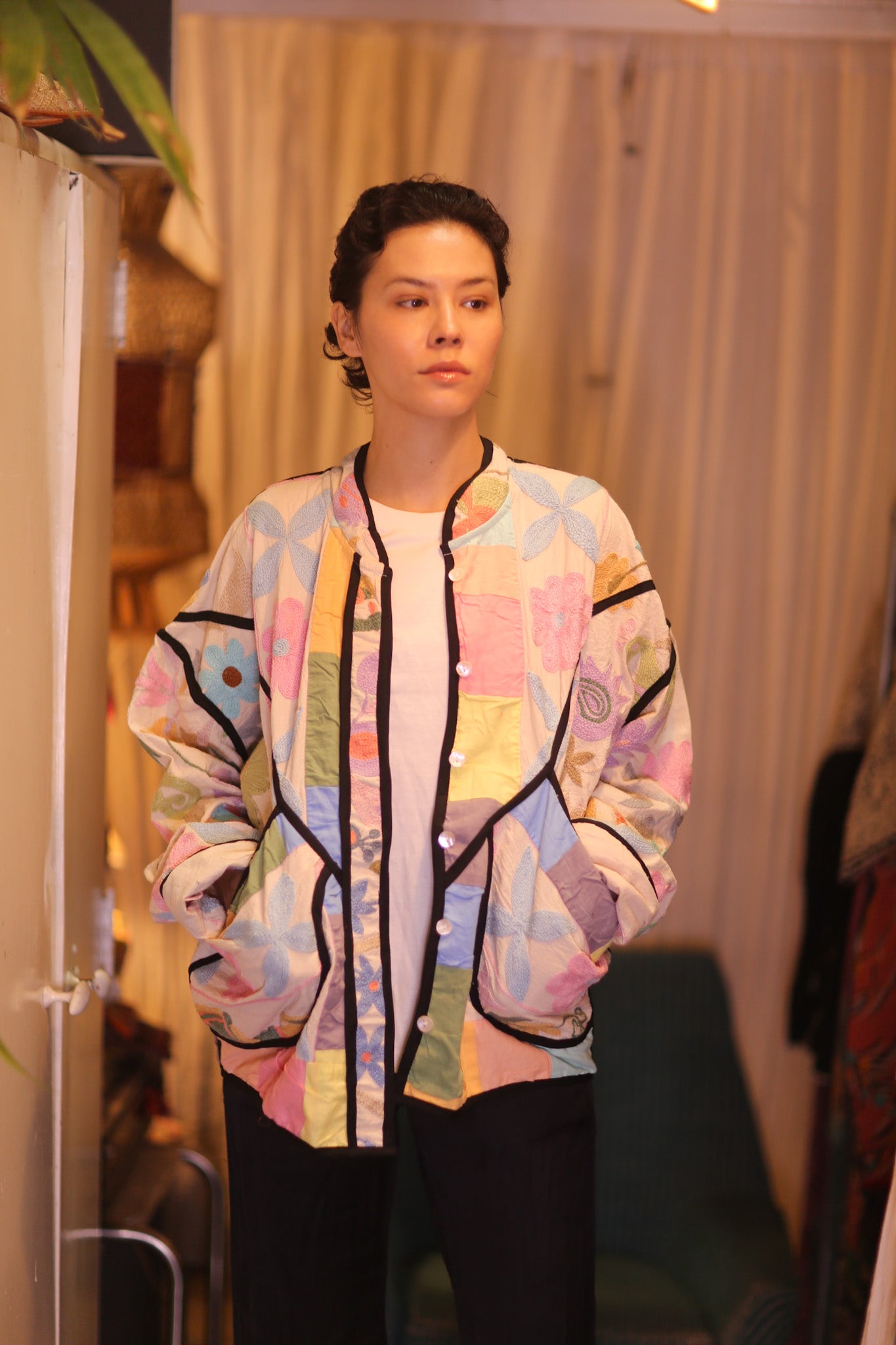 EMBROIDERED SUZANI JACKET THETTANT