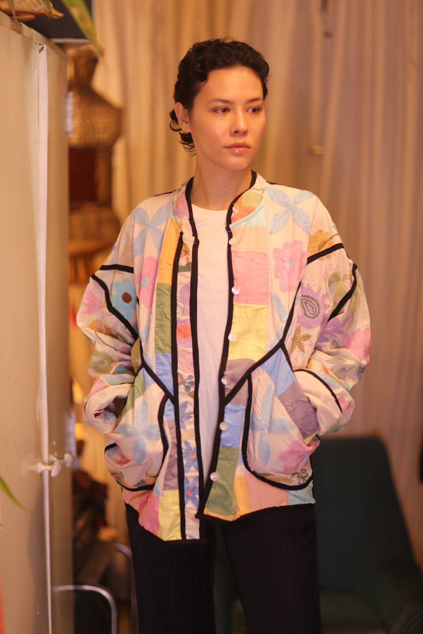 EMBROIDERED SUZANI JACKET THETTANT