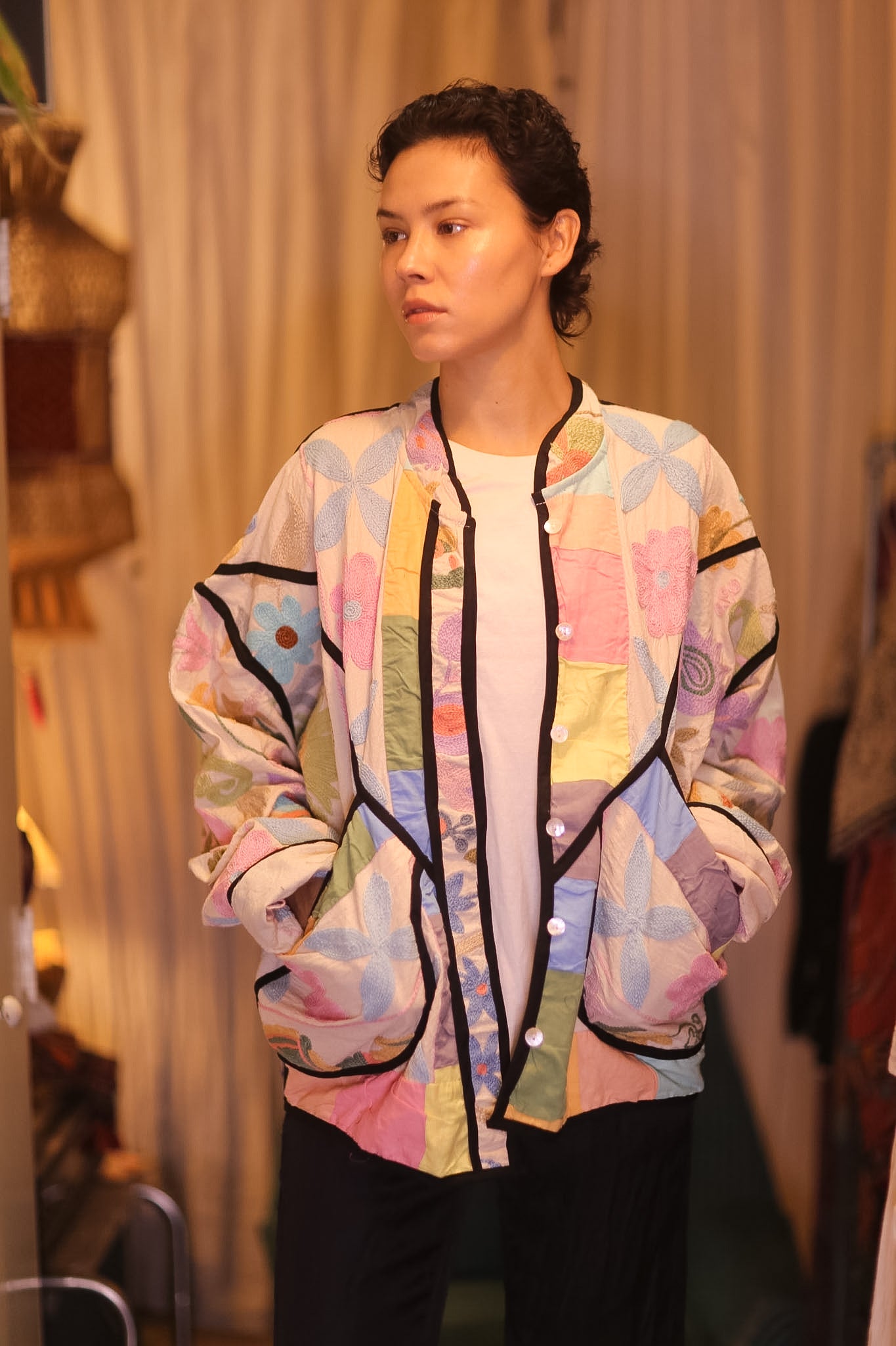 EMBROIDERED SUZANI JACKET THETTANT