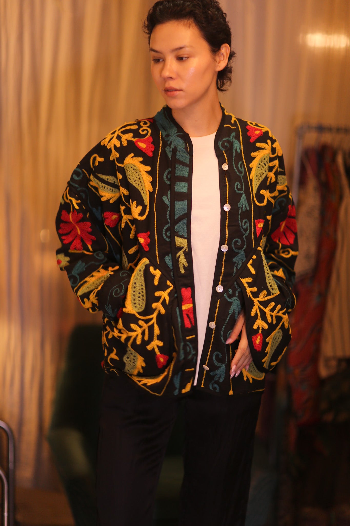 EMBROIDERED ZUSANI JACKET THITKWA