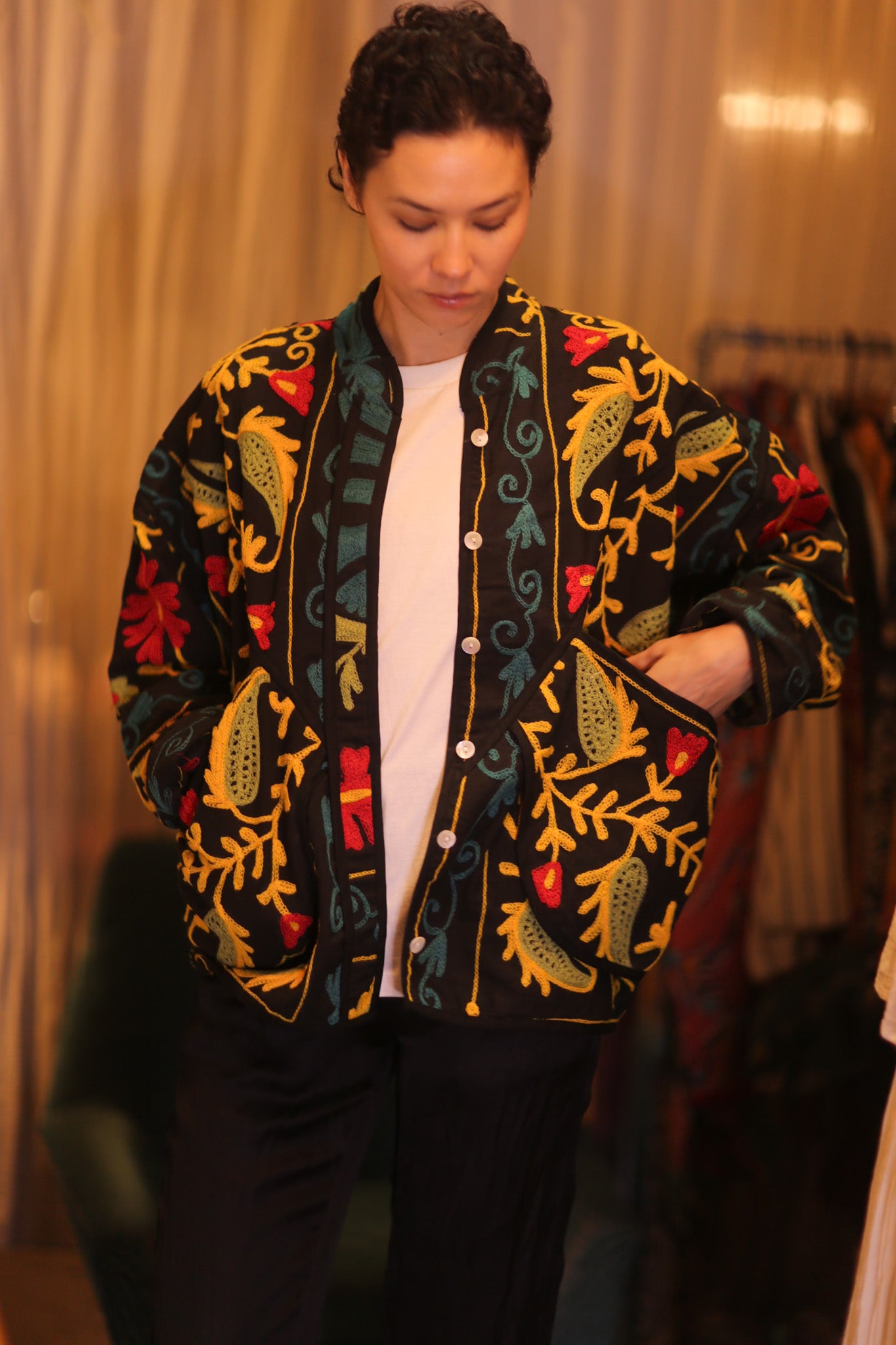 EMBROIDERED ZUSANI JACKET THITKWA