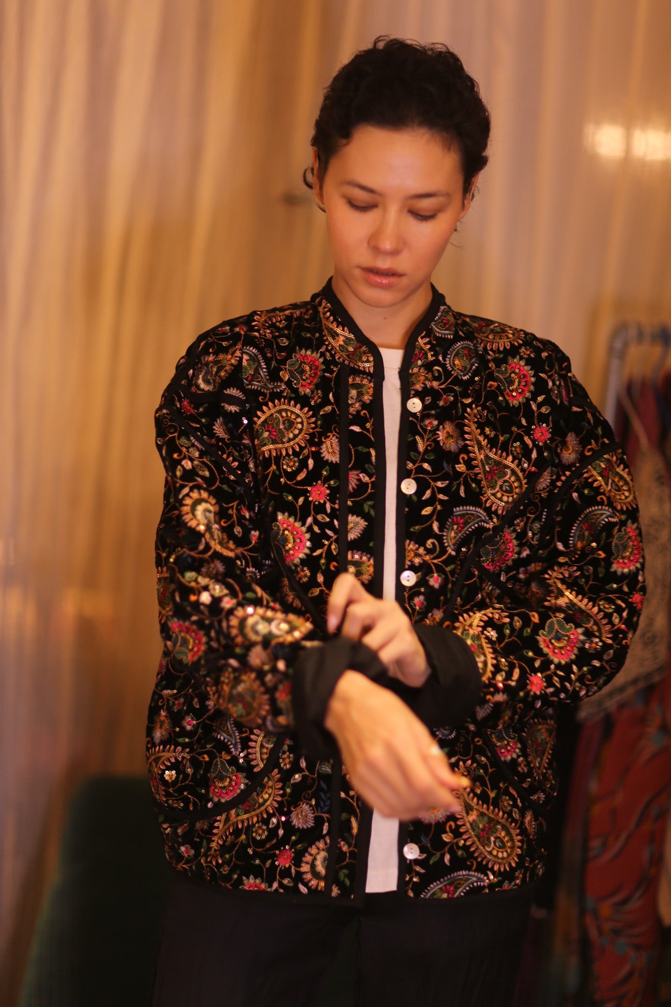 EMBROIDERED VELVET JACKET HYO