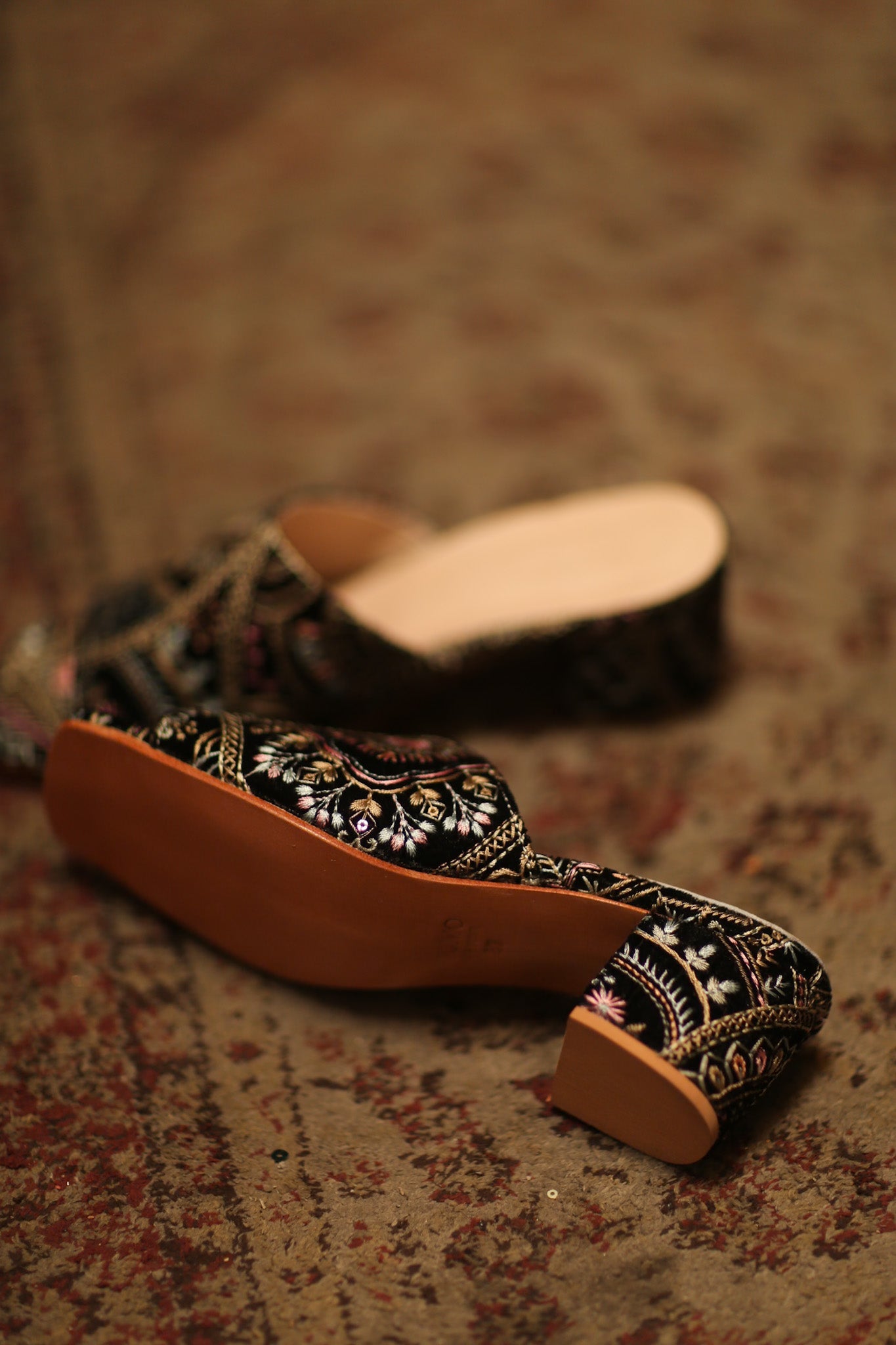 EMBROIDERED VELVET MULES