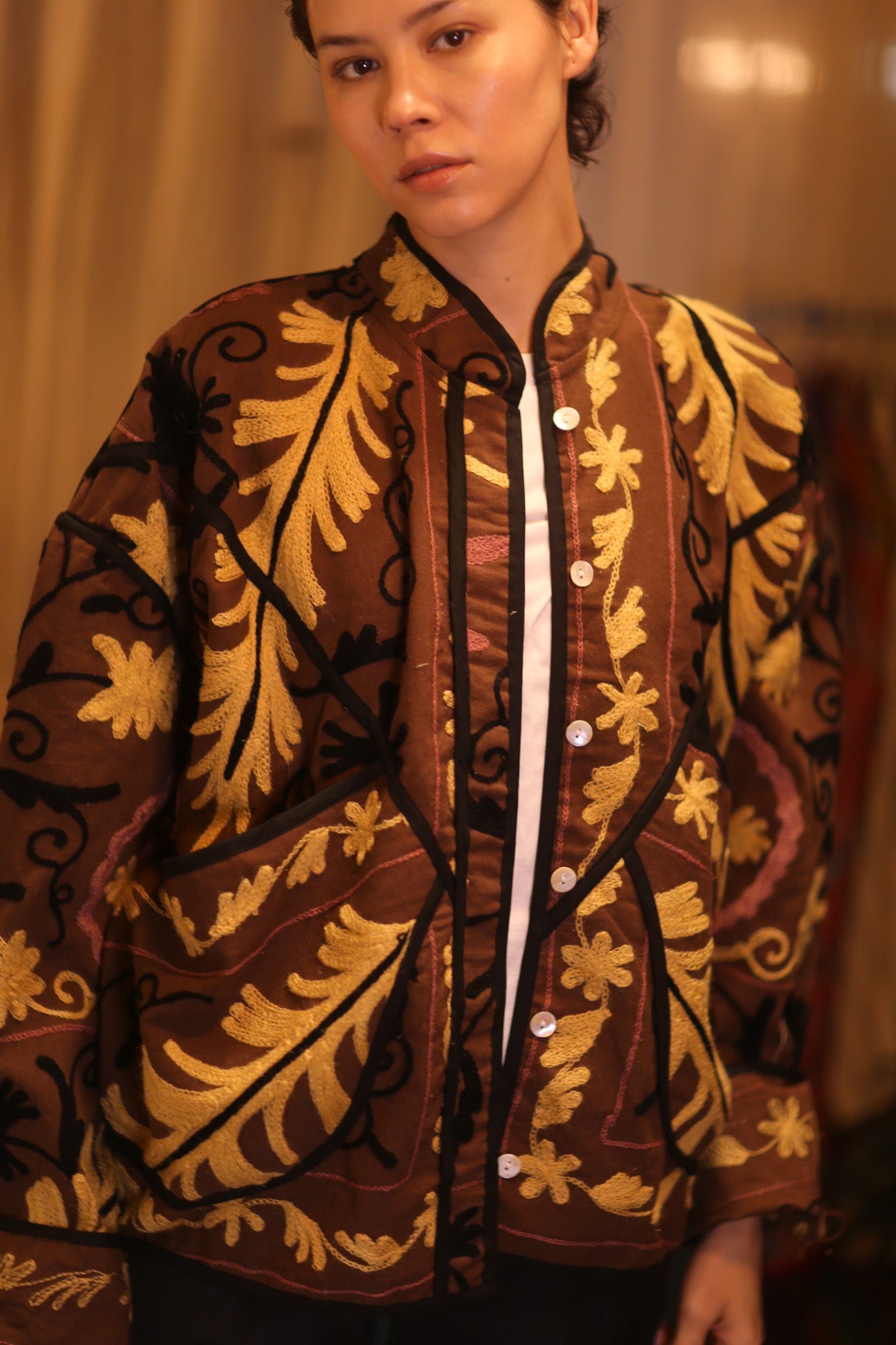 EMBROIDERED SUZANI JACKET SANA