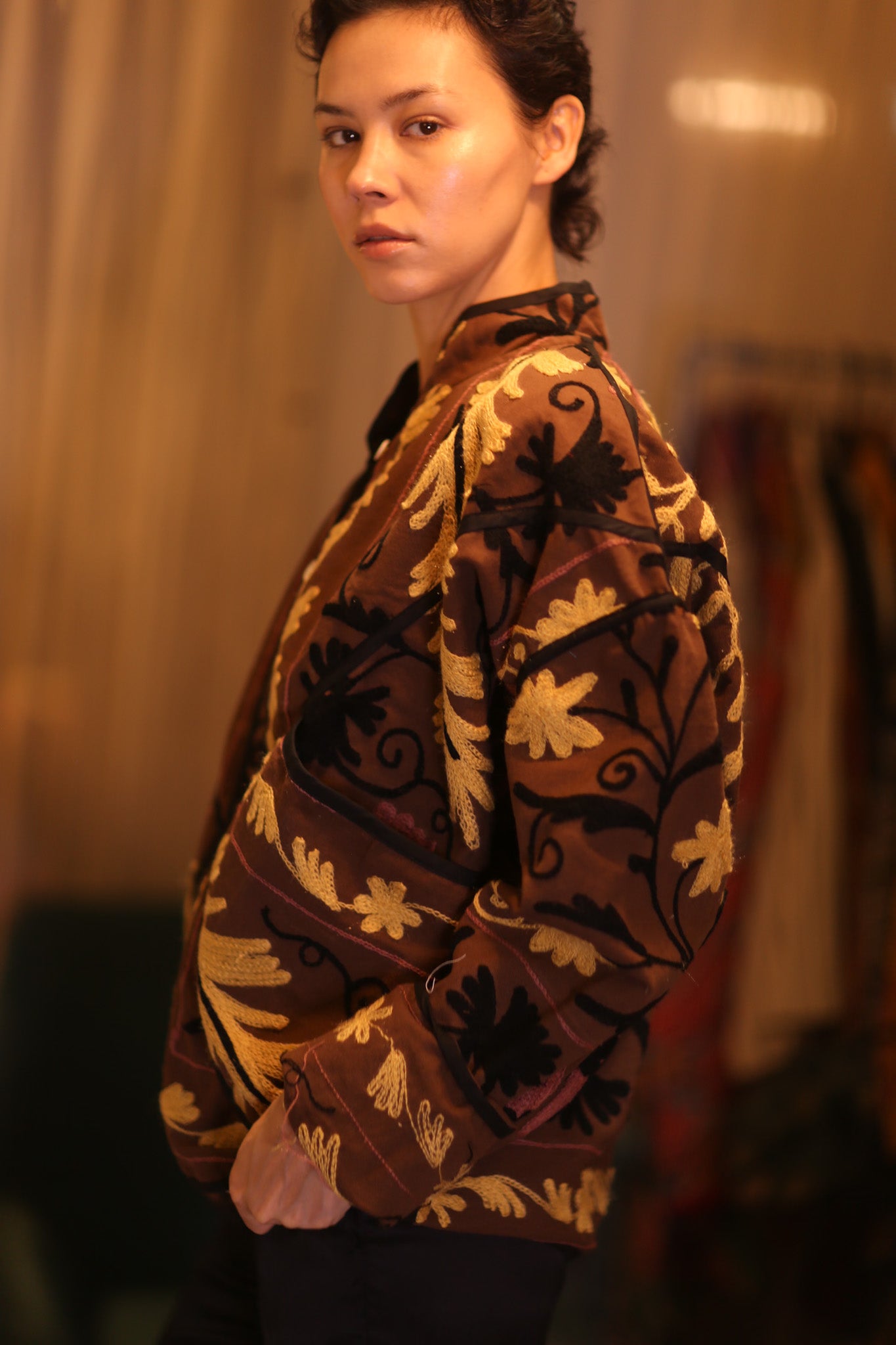 EMBROIDERED SUZANI JACKET SANA