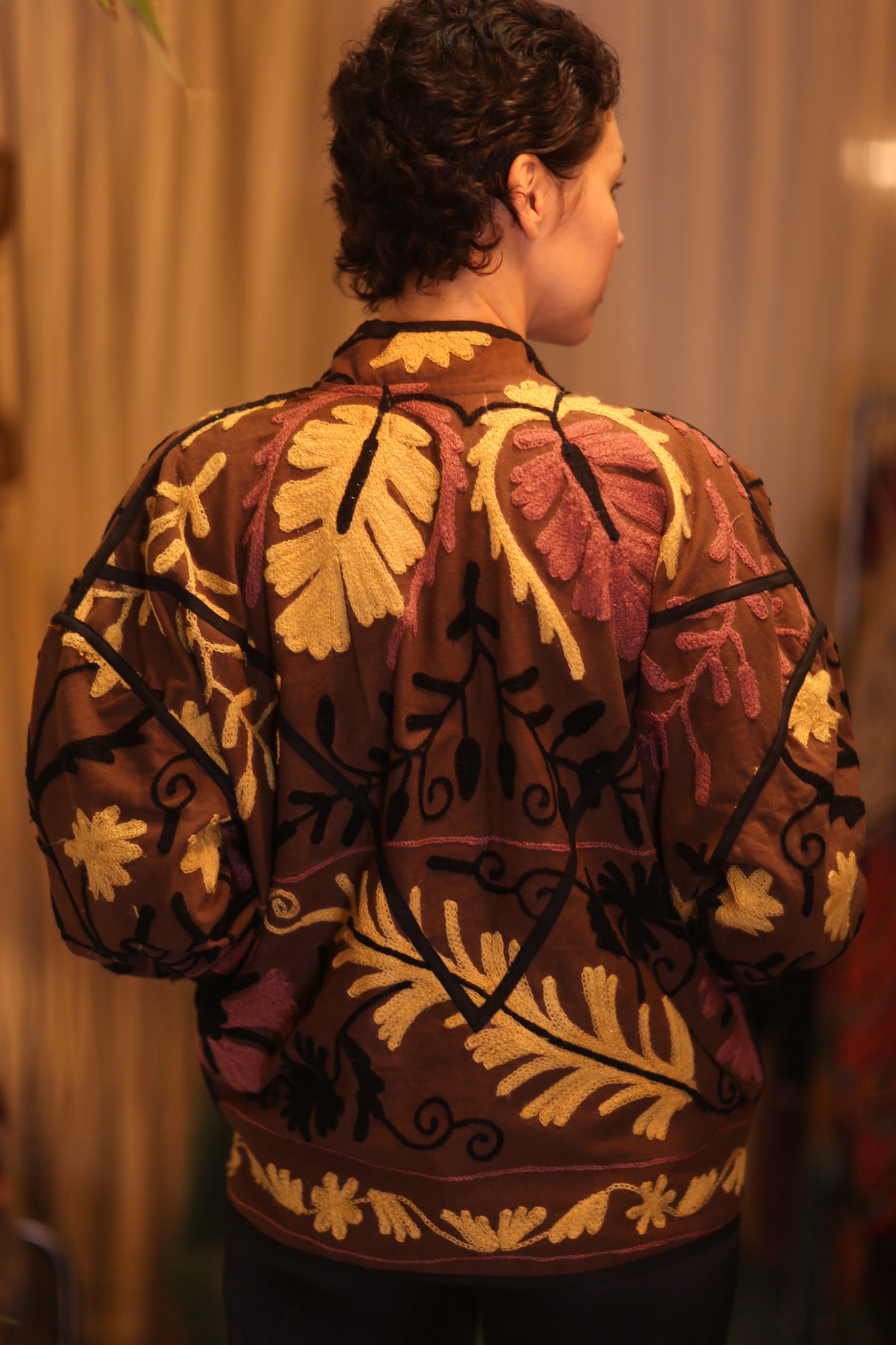 EMBROIDERED SUZANI JACKET SANA