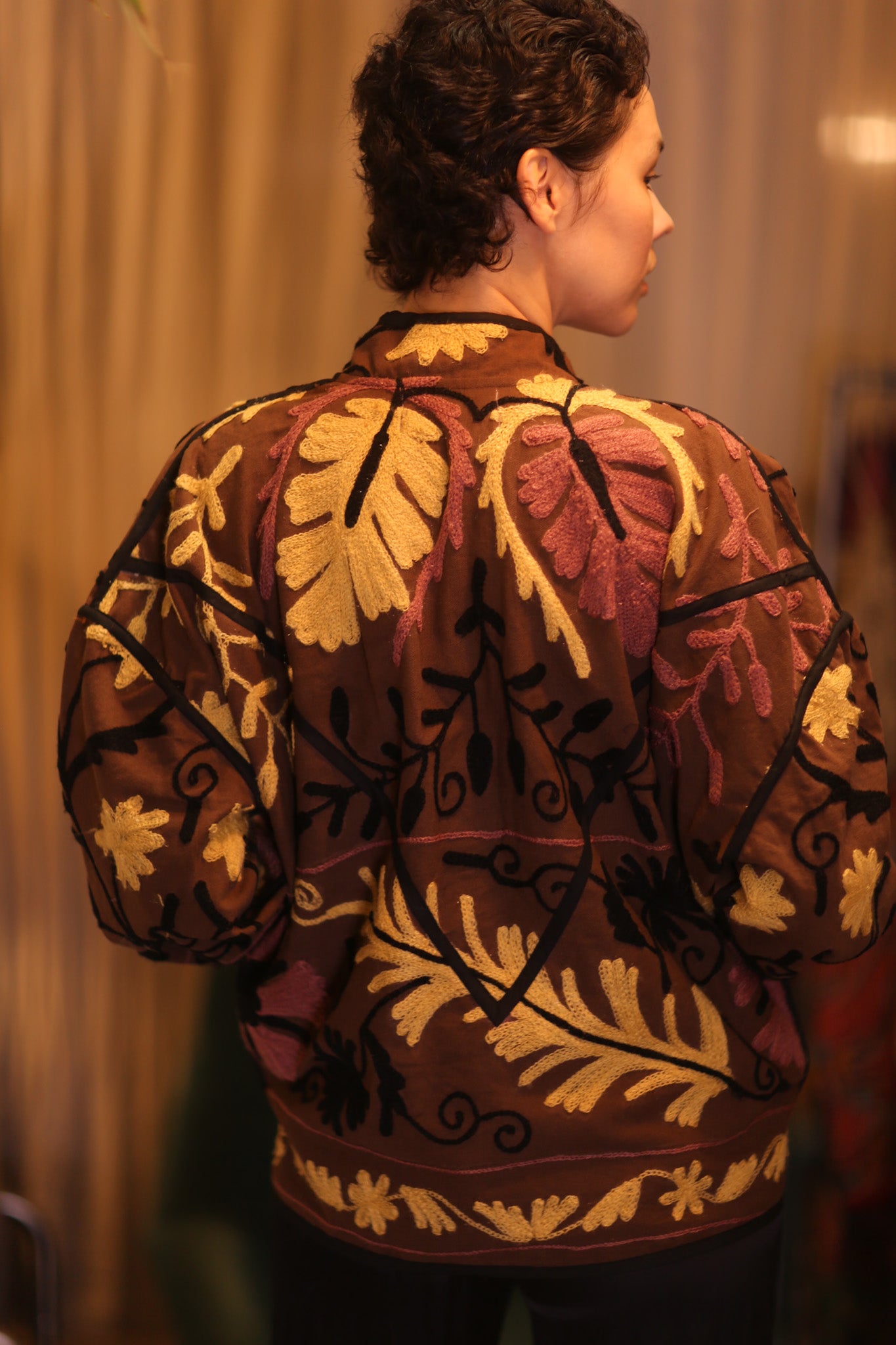 EMBROIDERED SUZANI JACKET SANA