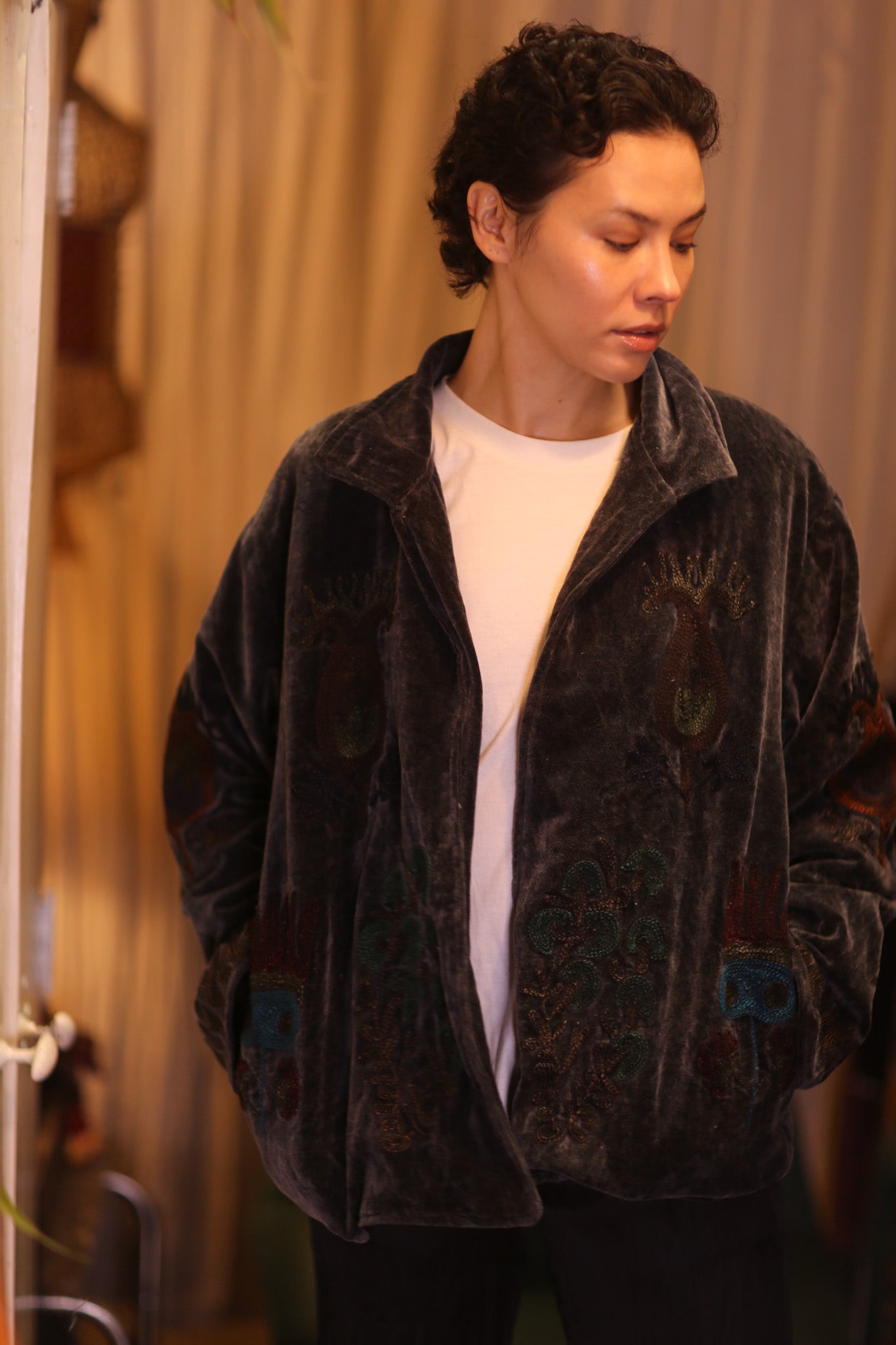 EMBROIDERED VELVET COAT JESSI