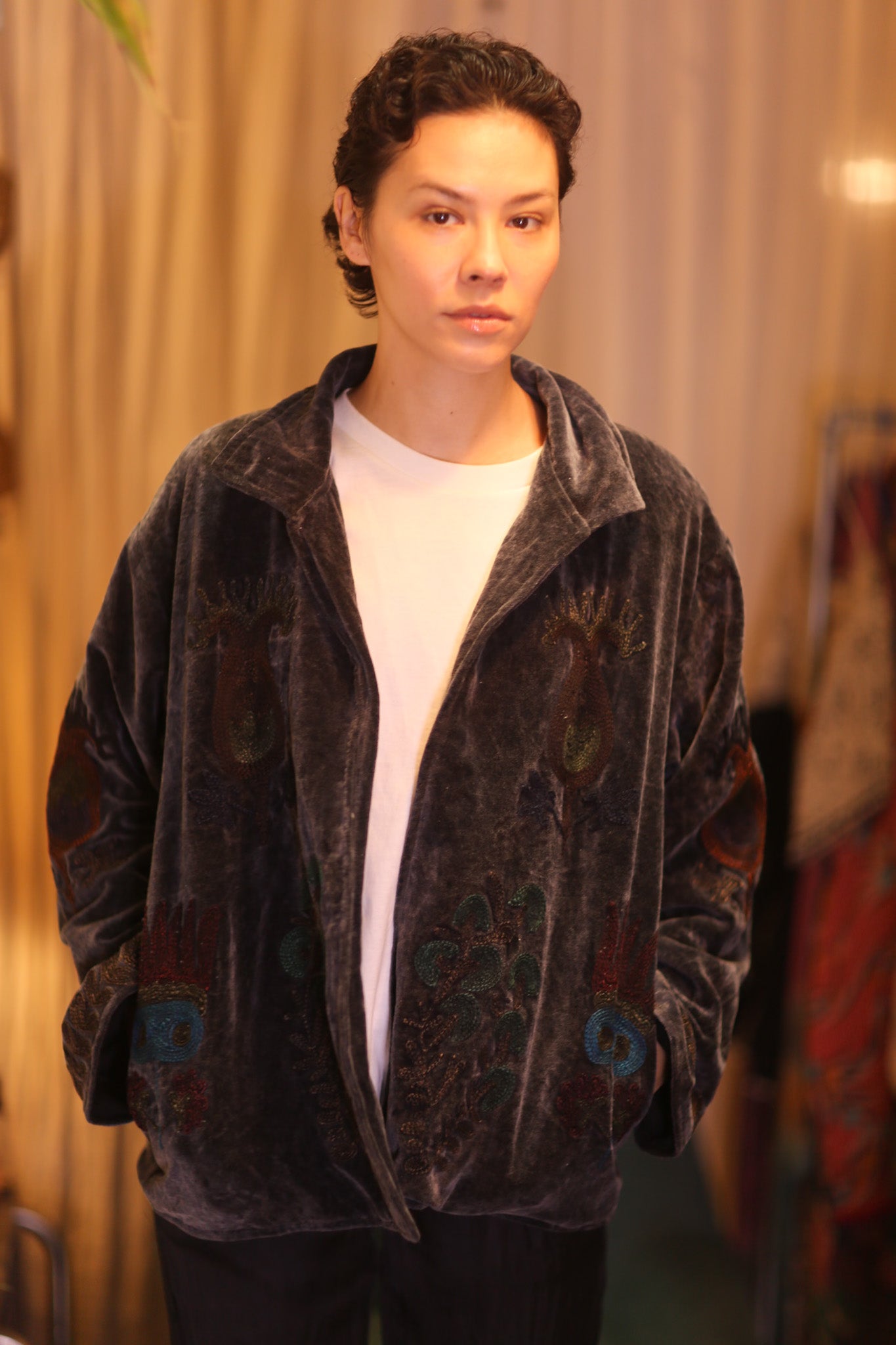 EMBROIDERED VELVET COAT JESSI