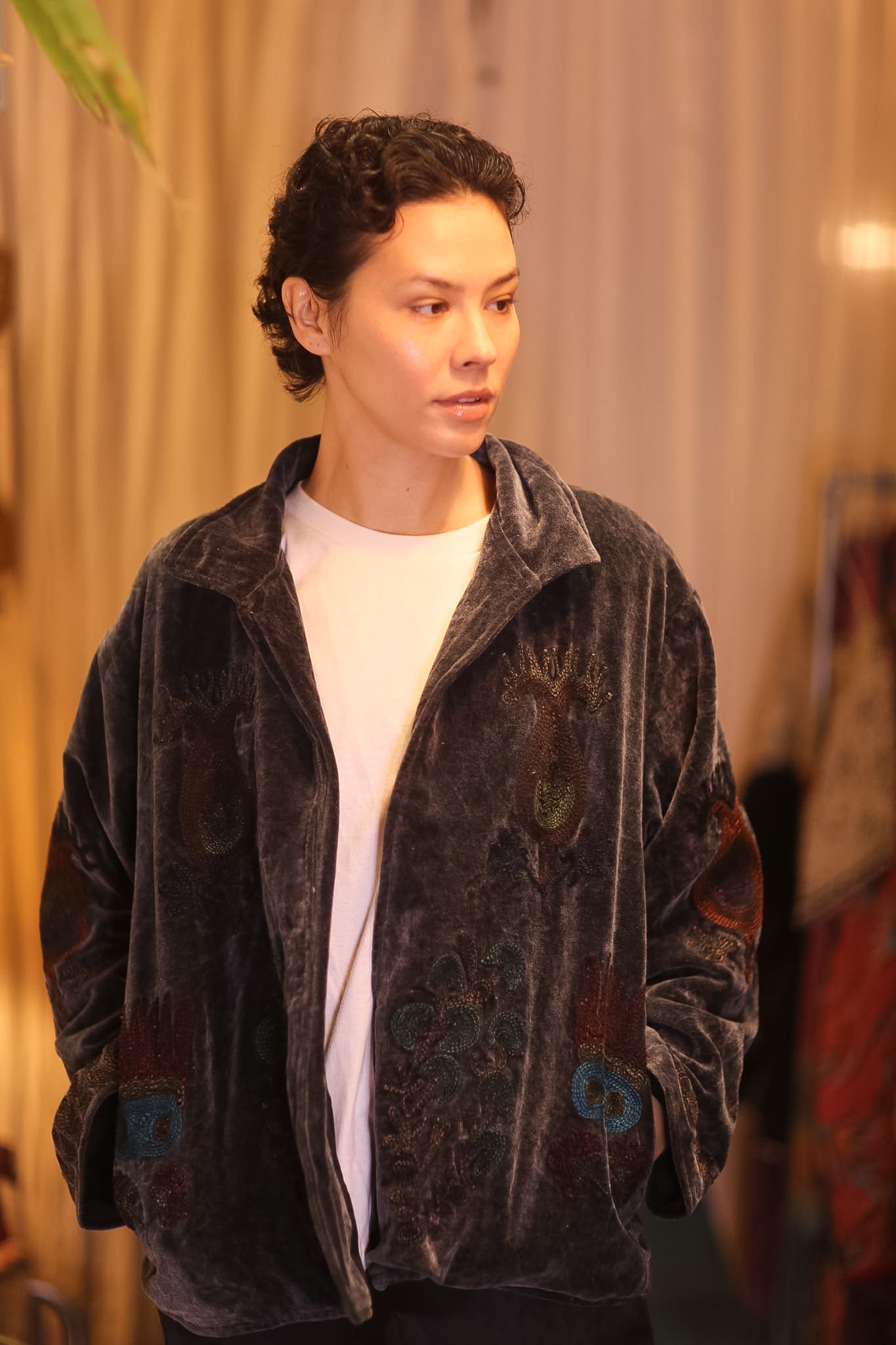 EMBROIDERED VELVET COAT JESSI