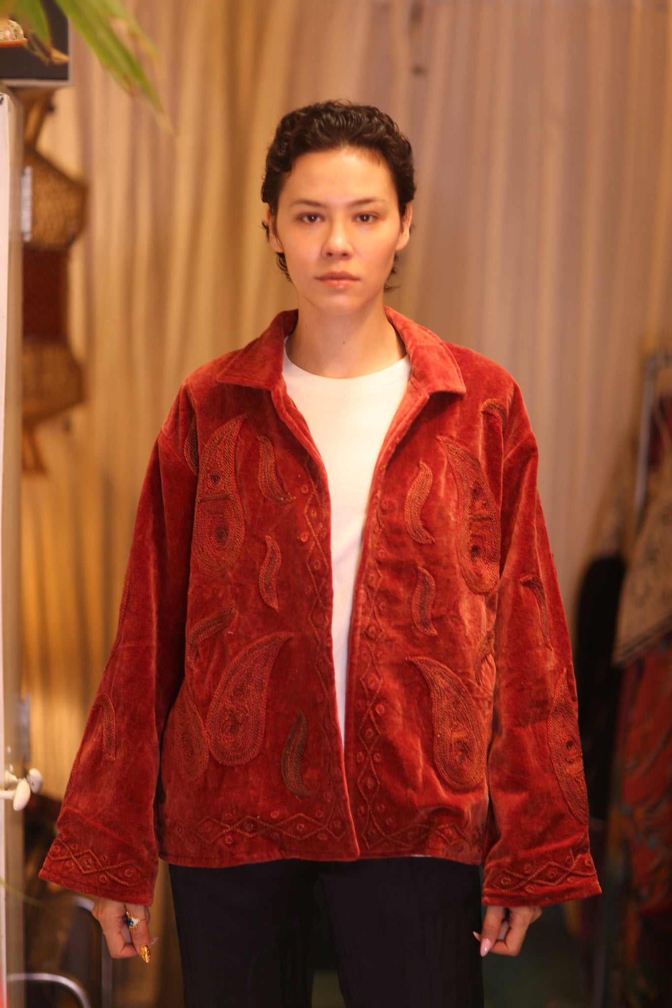 EMBROIDERED VELVET COAT HIRAI