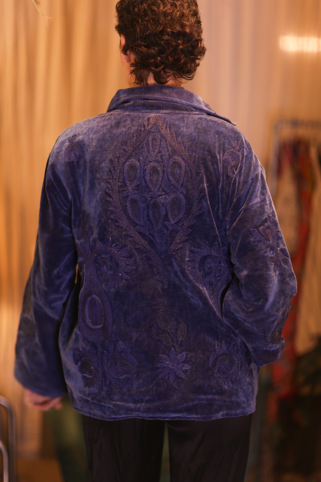 EMBROIDERED VELVET COAT CHAE