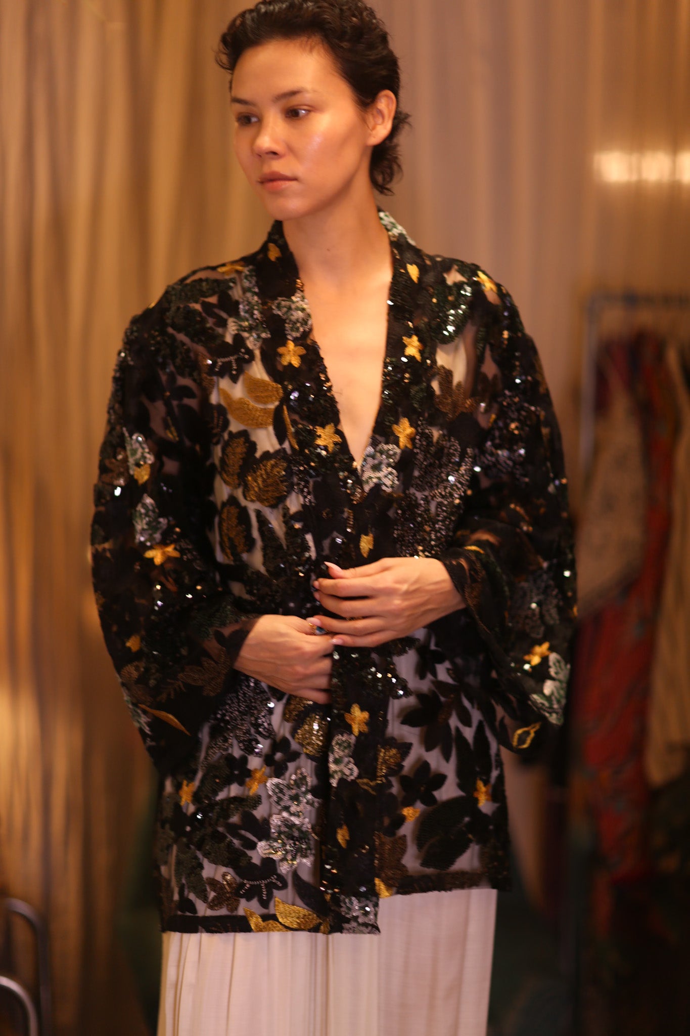 EMBROIDERED SHORT KIMONO YU