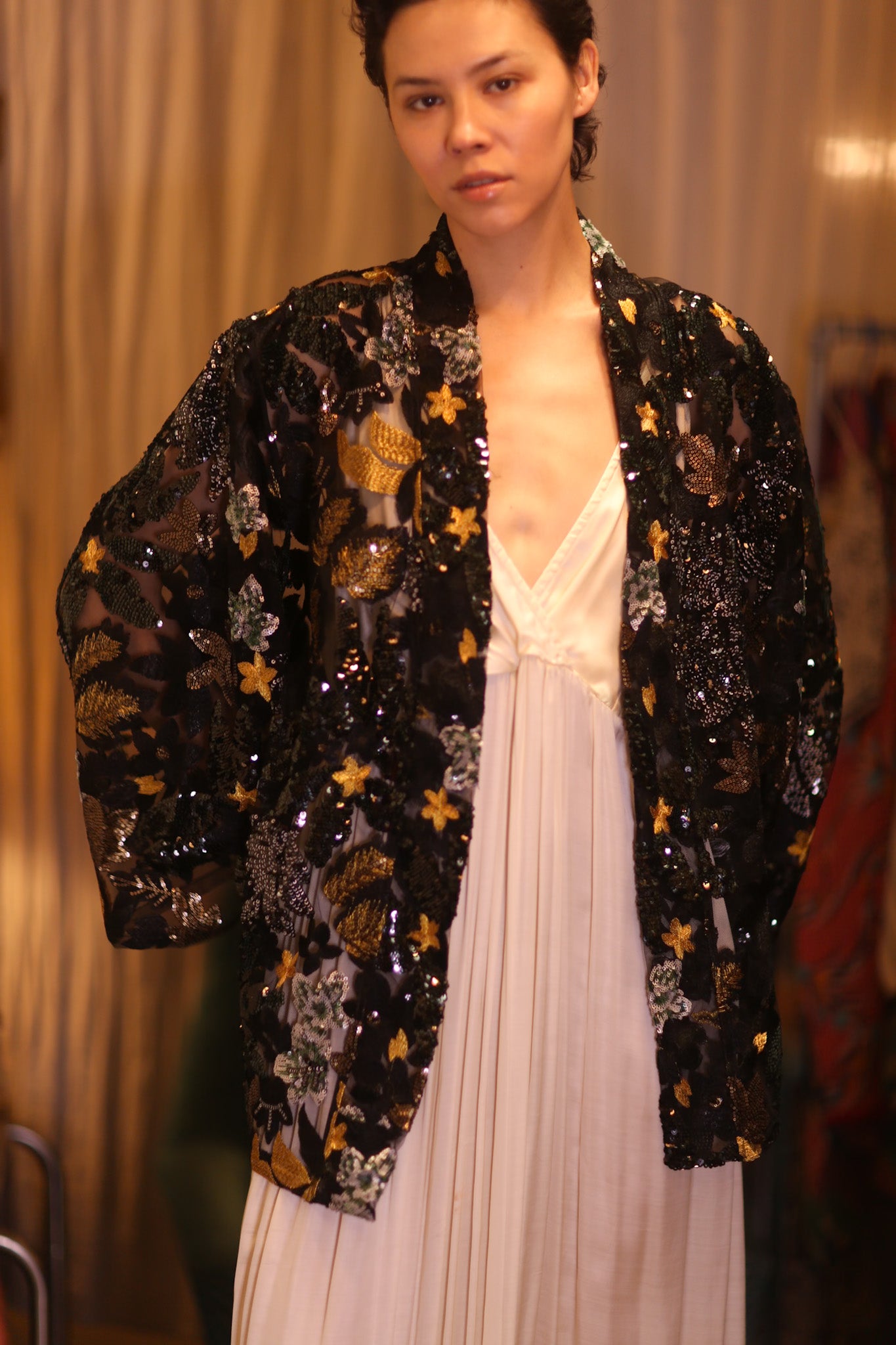 EMBROIDERED SHORT KIMONO YU