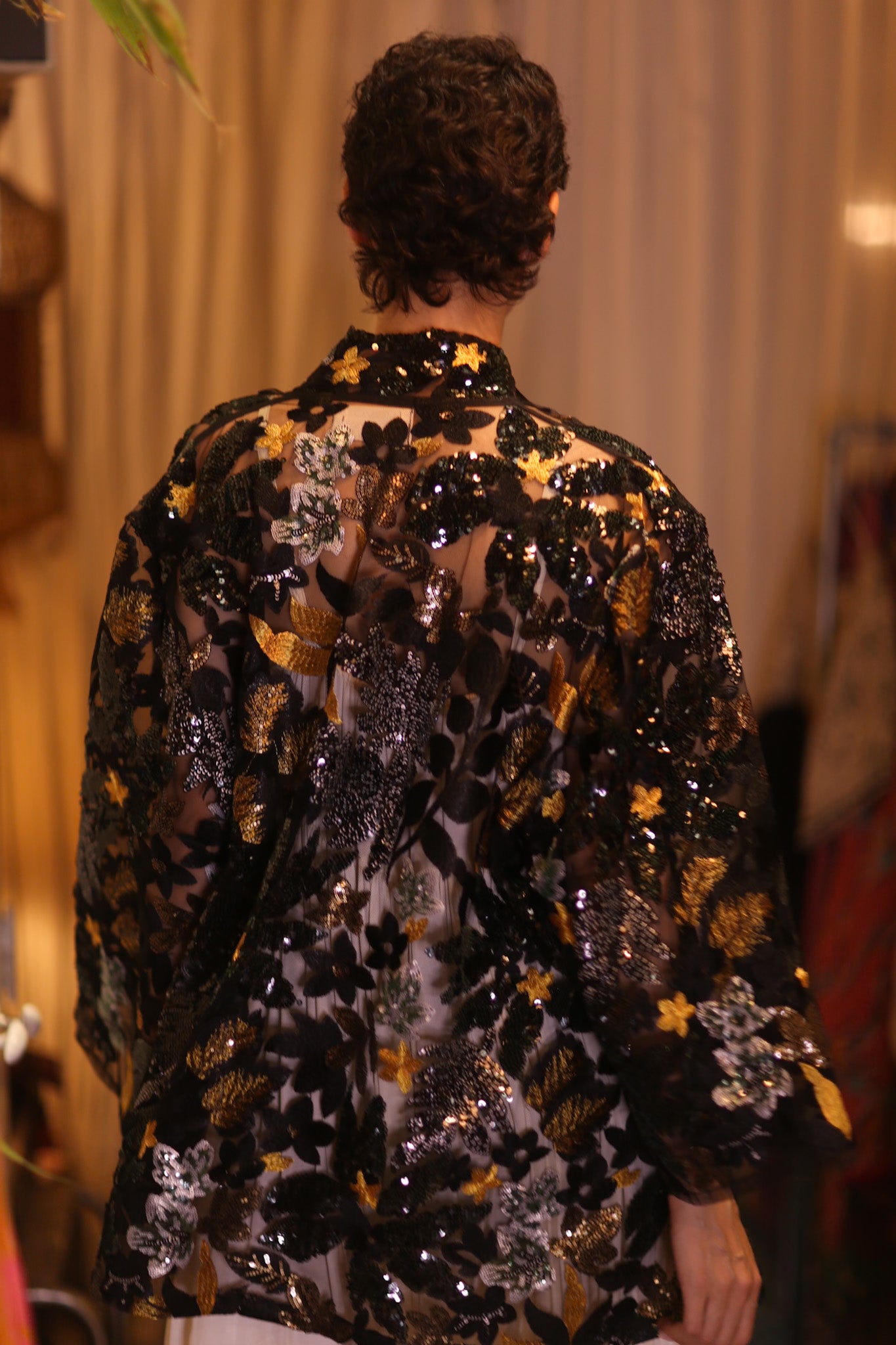 EMBROIDERED SHORT KIMONO YU