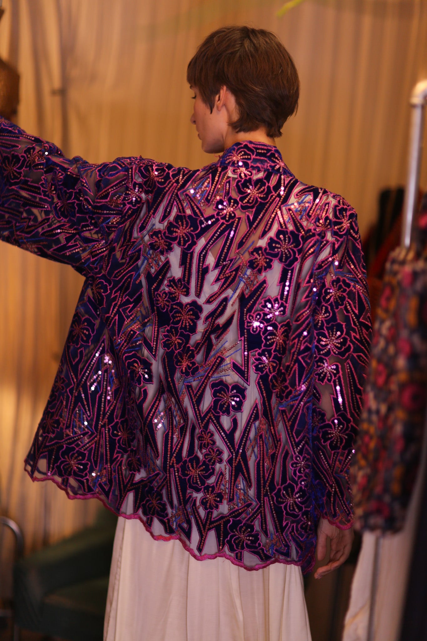 EMBROIDERED SILK SHORT KIMONO ANGEL