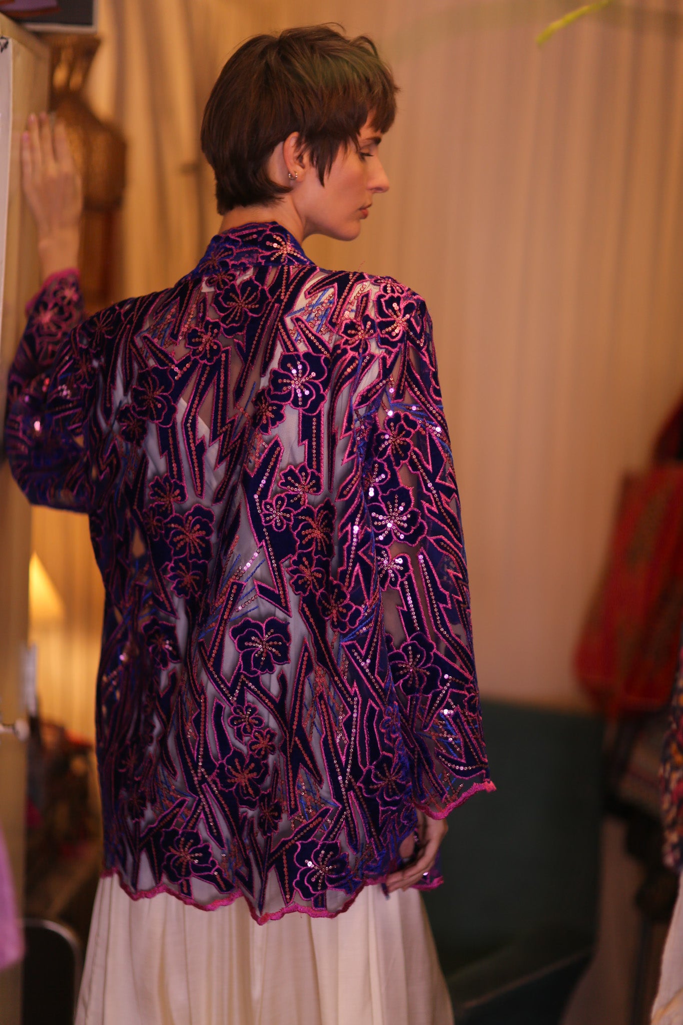 EMBROIDERED SILK SHORT KIMONO ANGEL