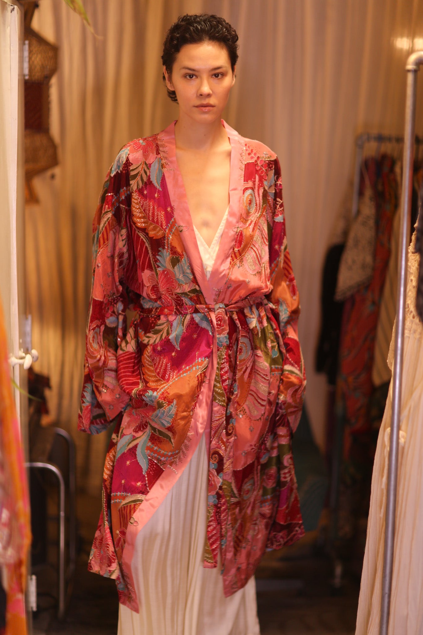 EMBROIDERED SILK WINGS KIMONO WITH BELT BAGAN