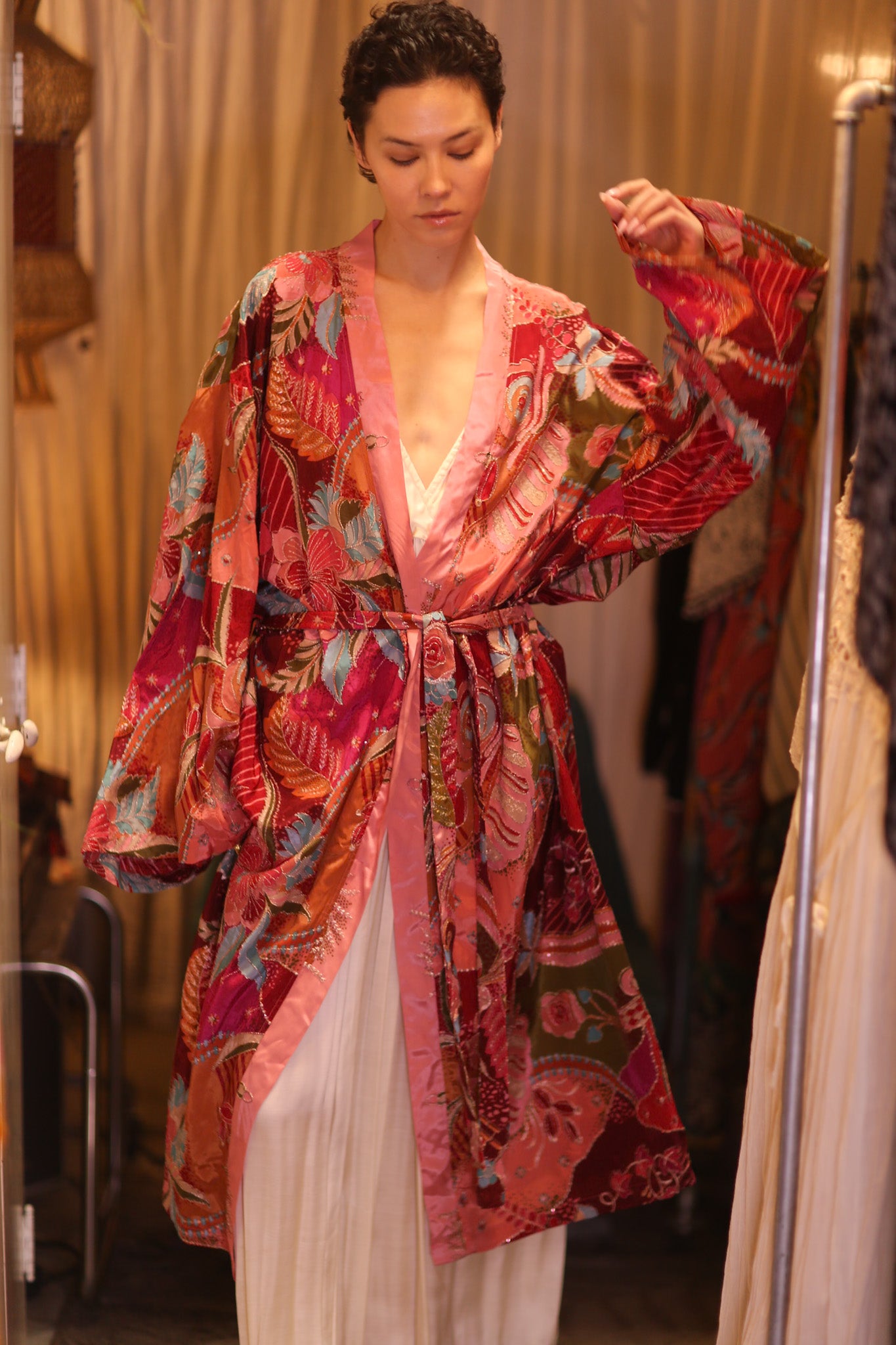 EMBROIDERED SILK WINGS KIMONO WITH BELT BAGAN