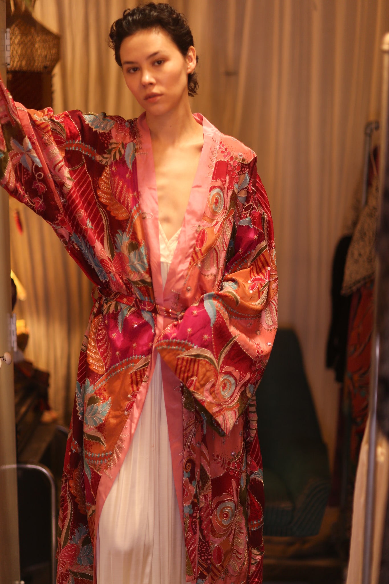 EMBROIDERED SILK WINGS KIMONO WITH BELT BAGAN