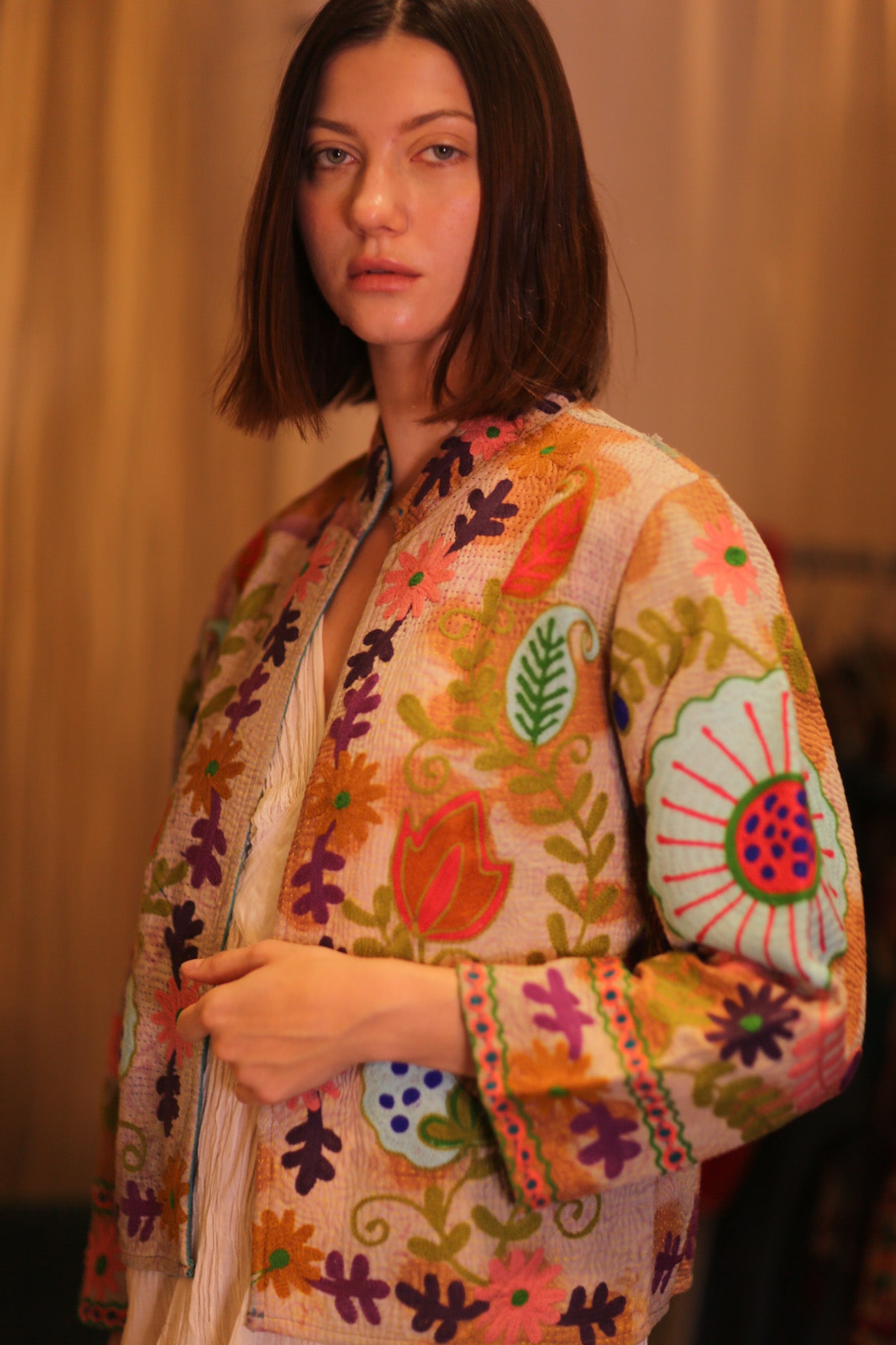 EMBROIDERED KANTHA SHORT JACKET INGRID KYARPAN