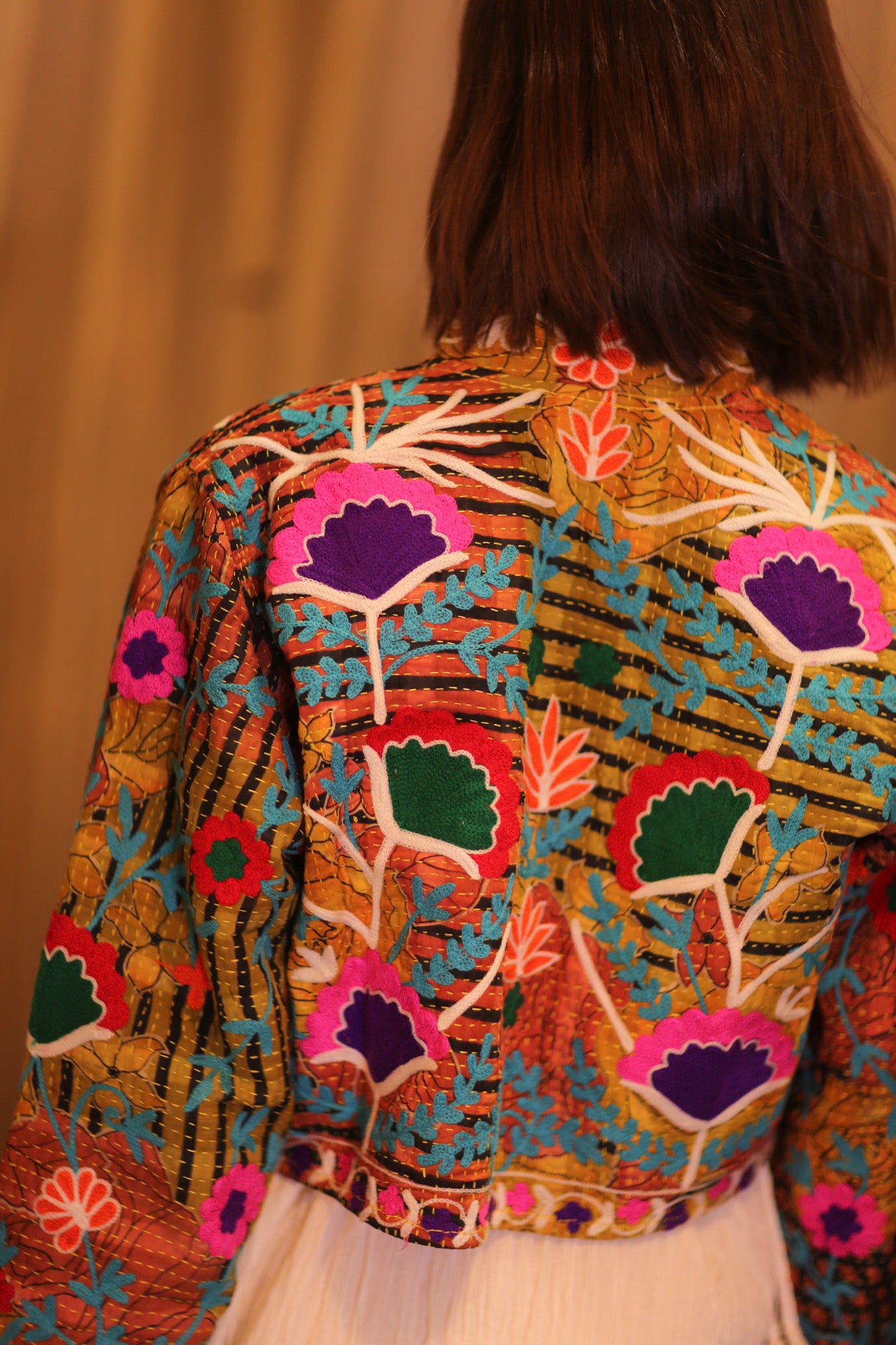 EMBROIDERED KANTHA SHORT JACKET INGRID PANNWE